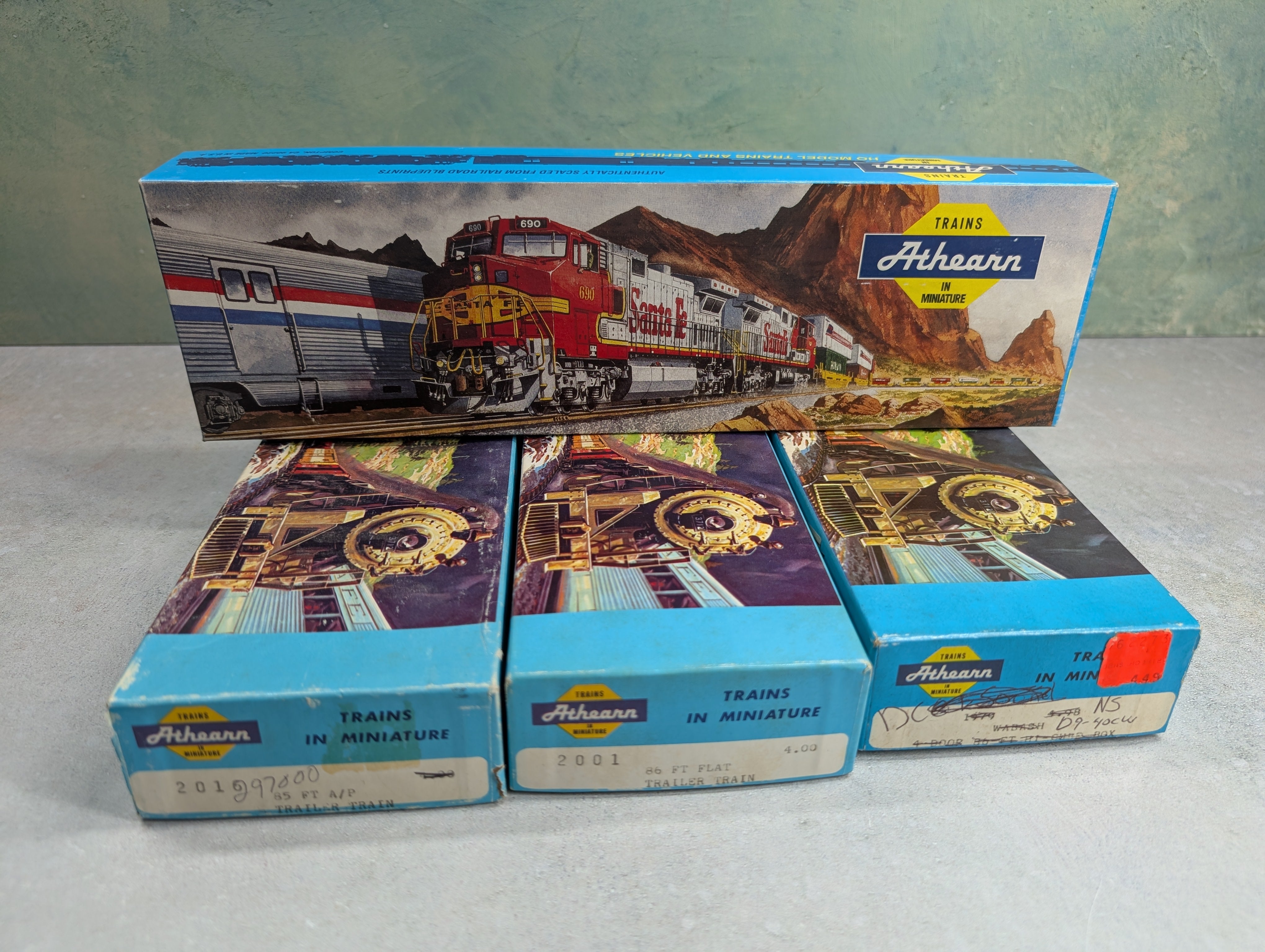 USED Athearn HO Scale Large Size Empty Boxes For Storage (4 pcs)