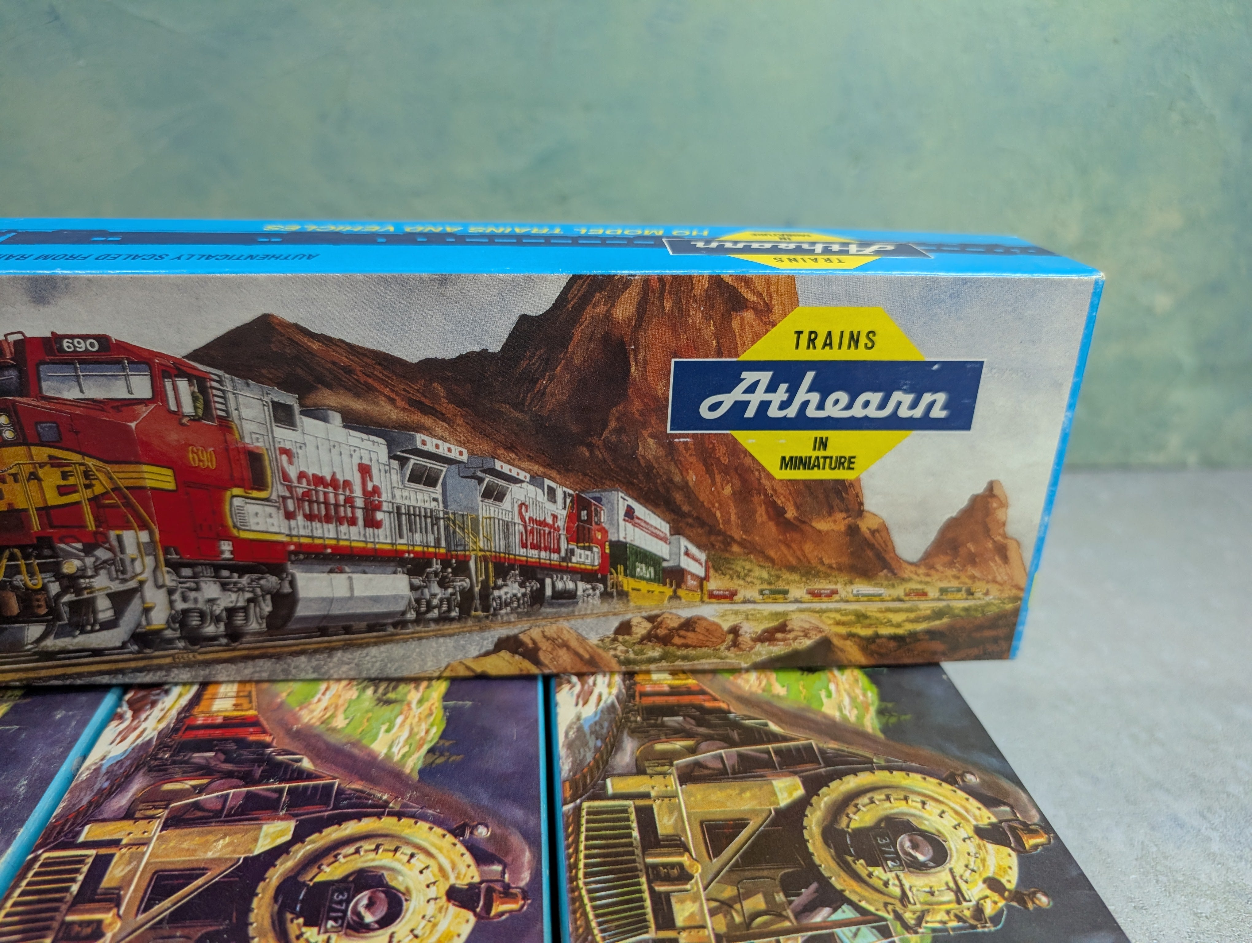USED Athearn HO Scale Large Size Empty Boxes For Storage (4 pcs)