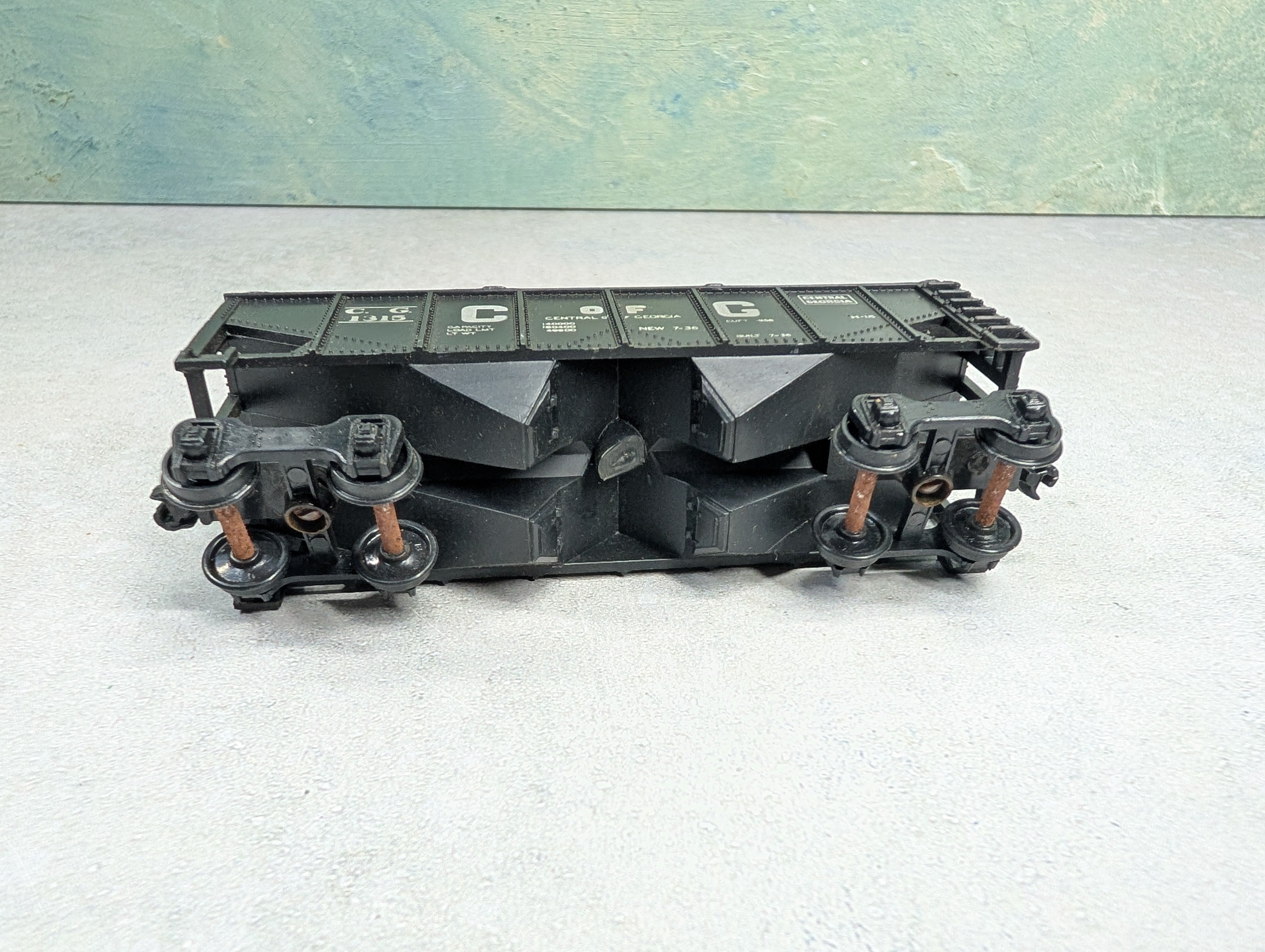 USED Varney HO Scale 2 Bay Hopper Central of Georgia CG #1315