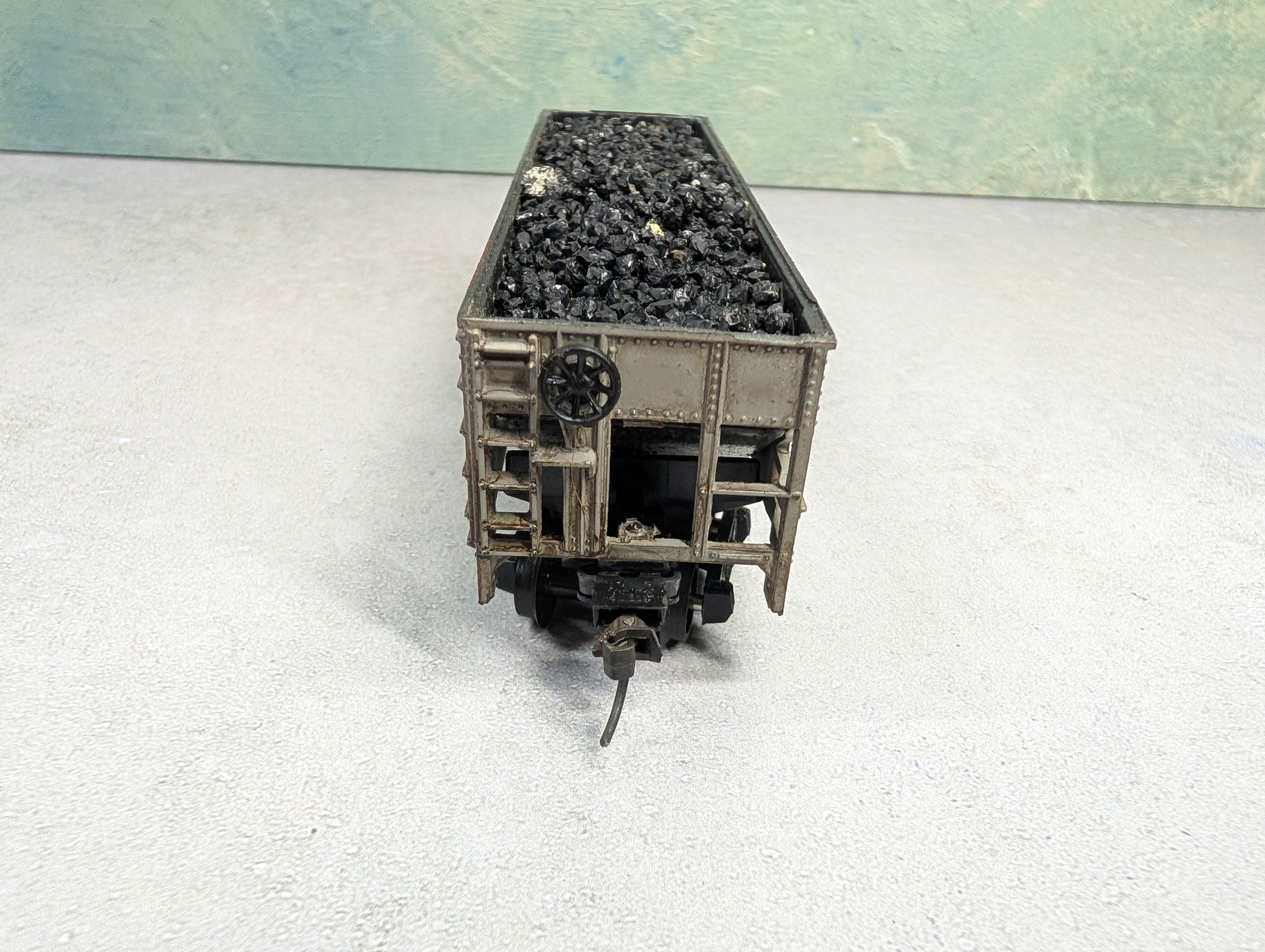 USED AHM HO Scale Quad Hopper Lehigh Valley TLDX #2722 Weathered w/ Coal Load
