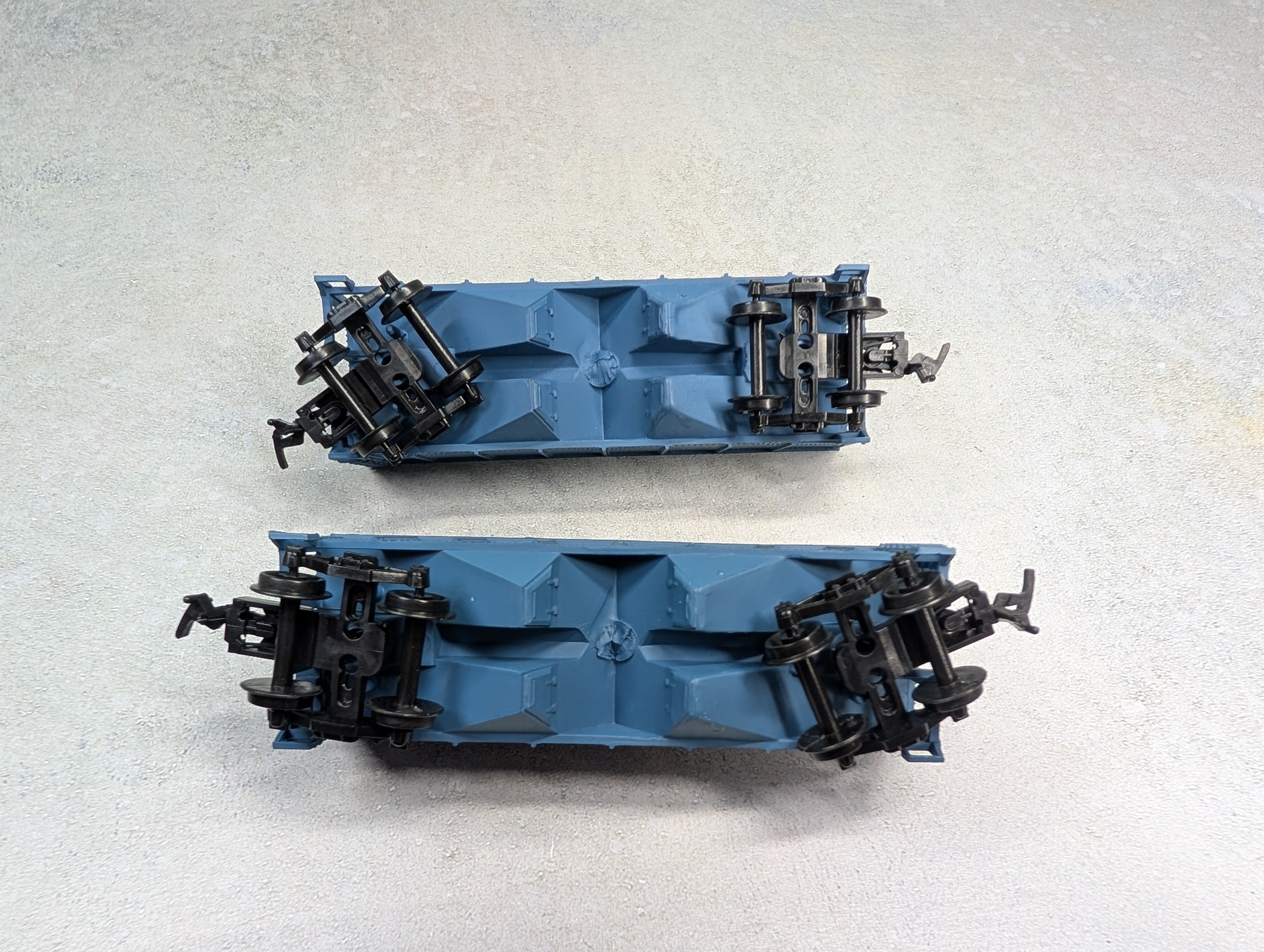 USED Life-Like HO Scale Lot of 2 Bay Hopper Louisville & Nashville L&N #115391 w/ Coal Load (2 pcs)
