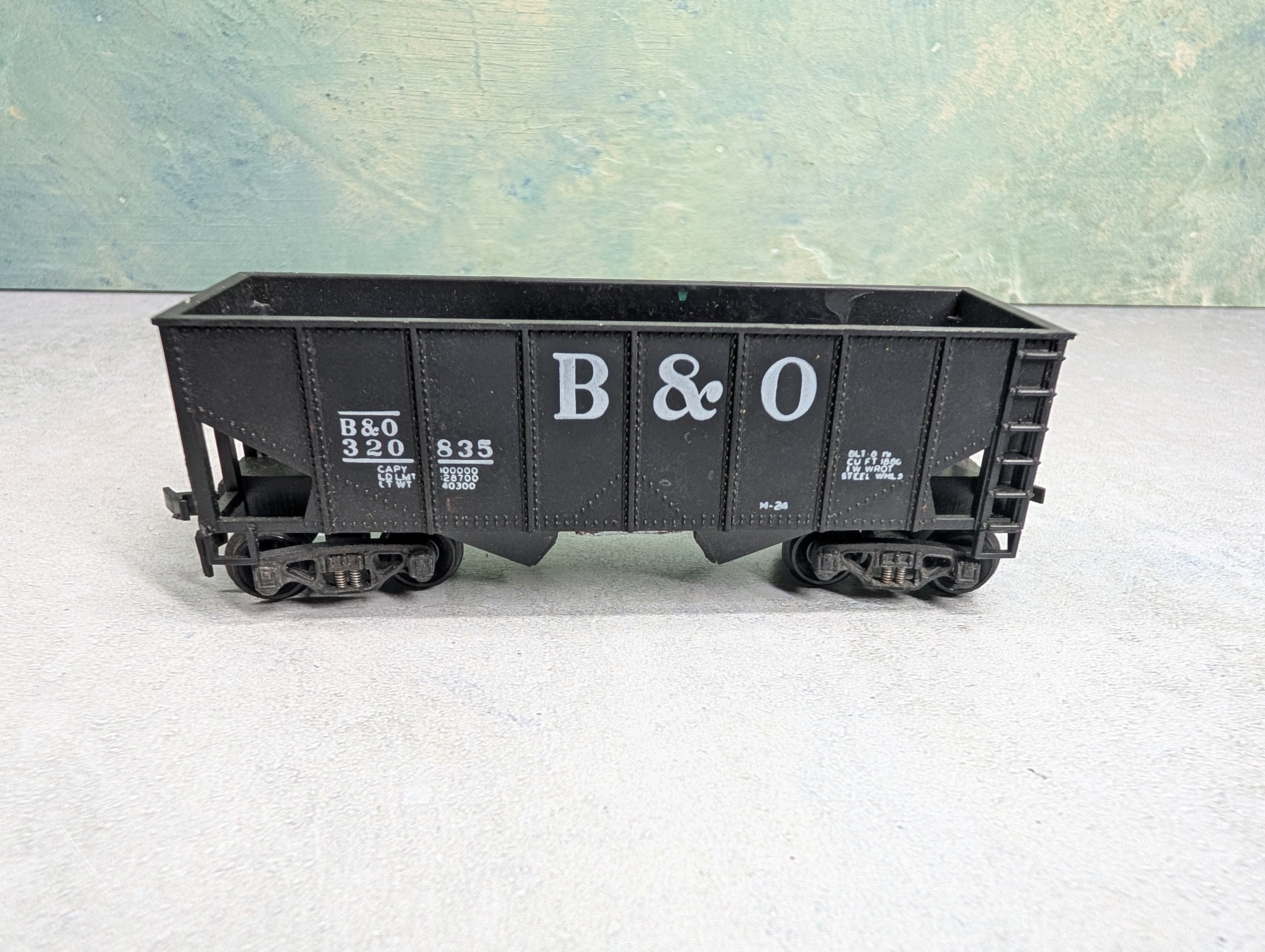 USED Varney HO Scale 2 Bay Hopper Baltimore and Ohio B&O #320835