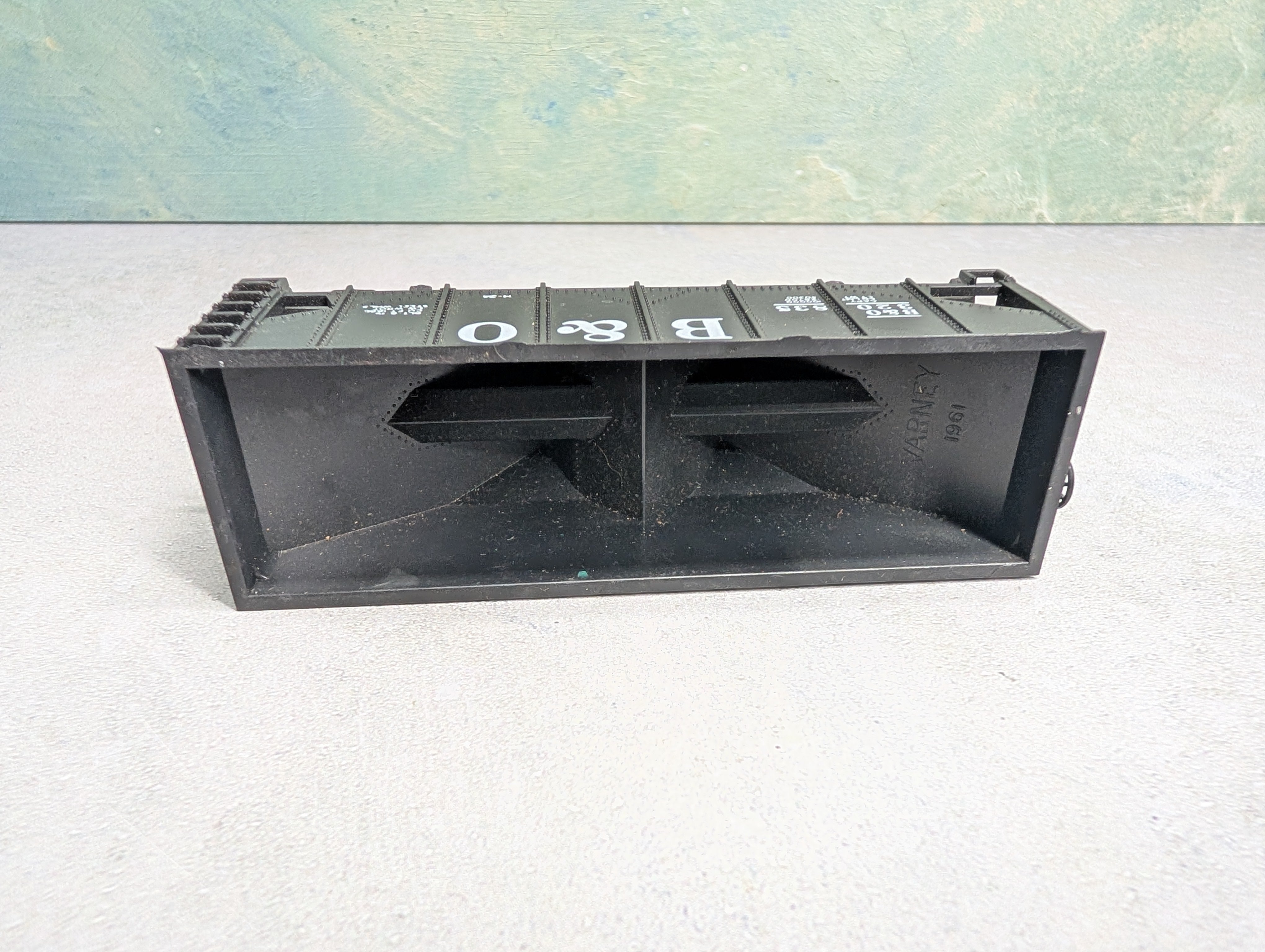 USED Varney HO Scale 2 Bay Hopper Baltimore and Ohio B&O #320835