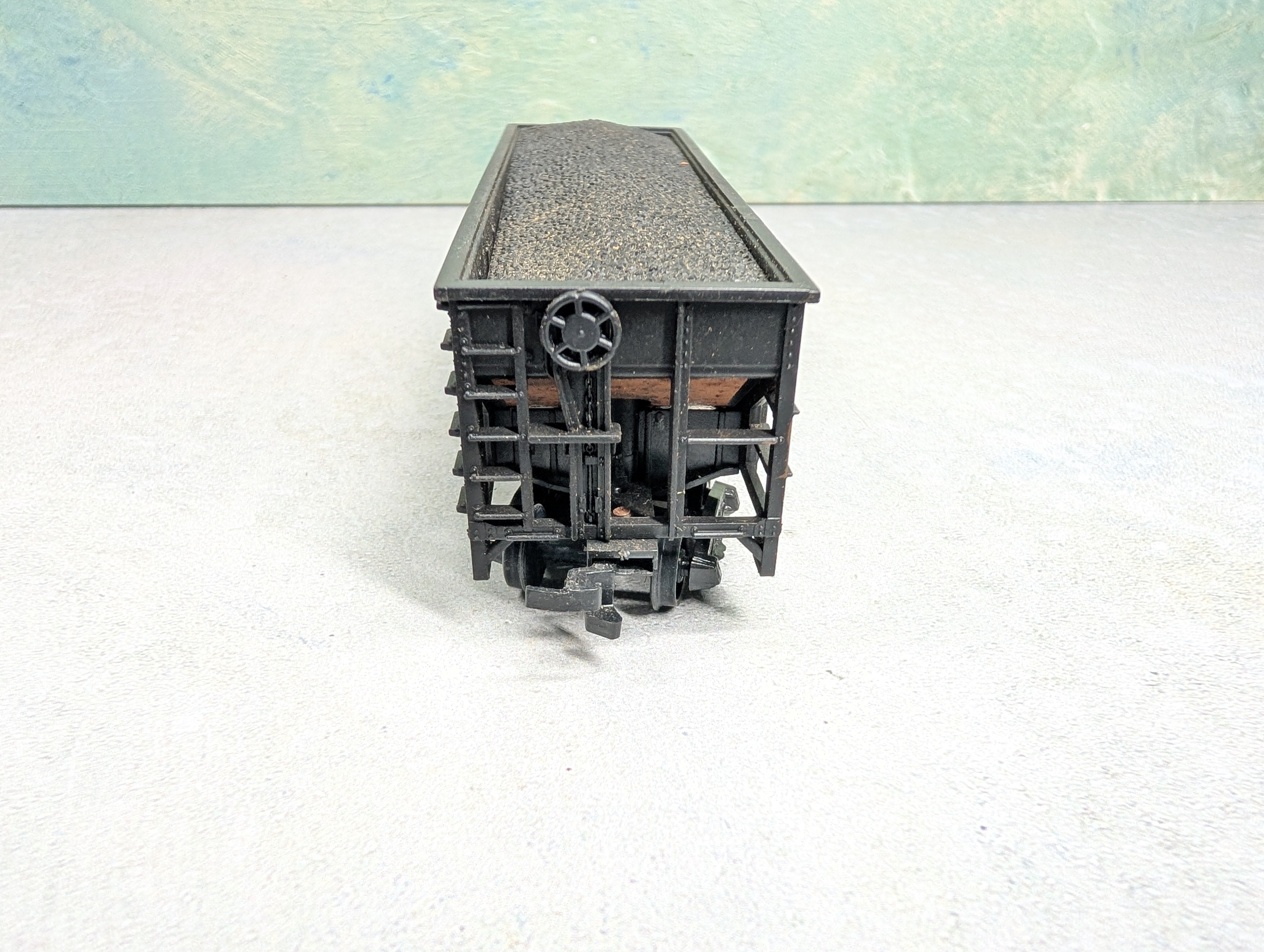 USED HO Scale 2 Bay Hopper OW #911 w/ Coal Load