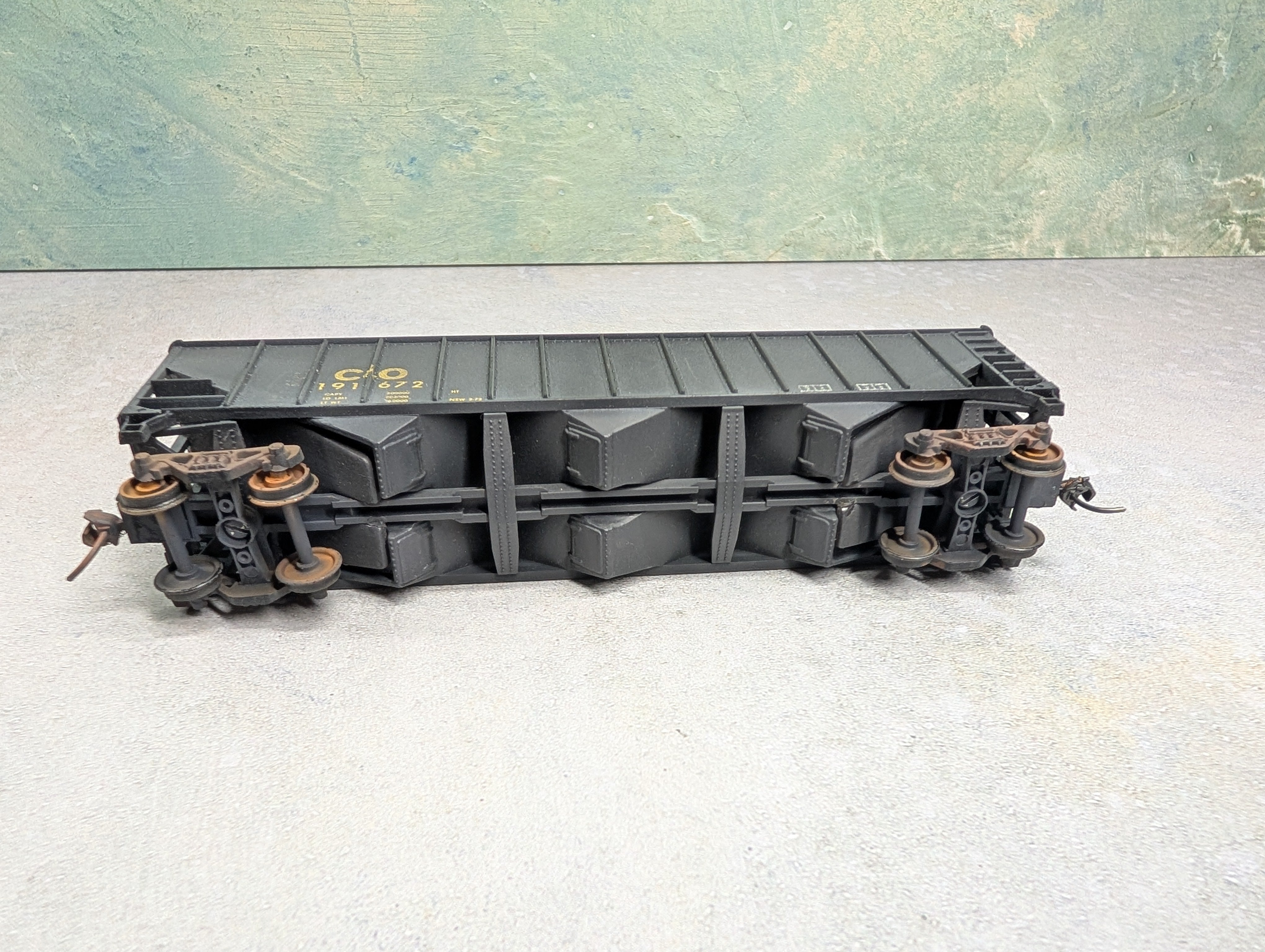 USED HO Scale 100 Ton Hopper Chesapeake and Ohio C&O #191672 Custom Decals, Weathered