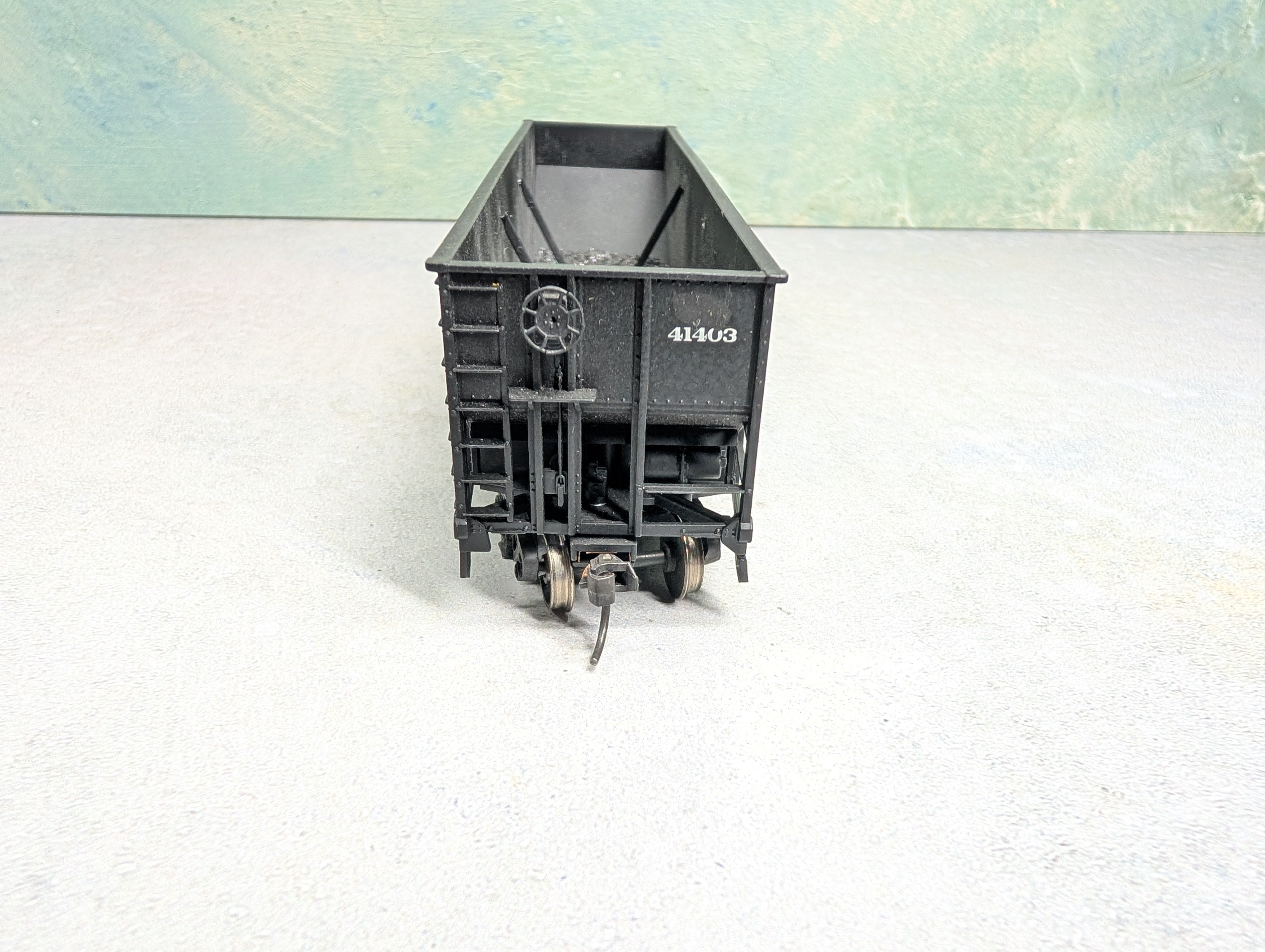 USED Bachmann HO Scale 100 Ton Hopper Ex-Reading #41403 Custom Paint Out (Modern Car)