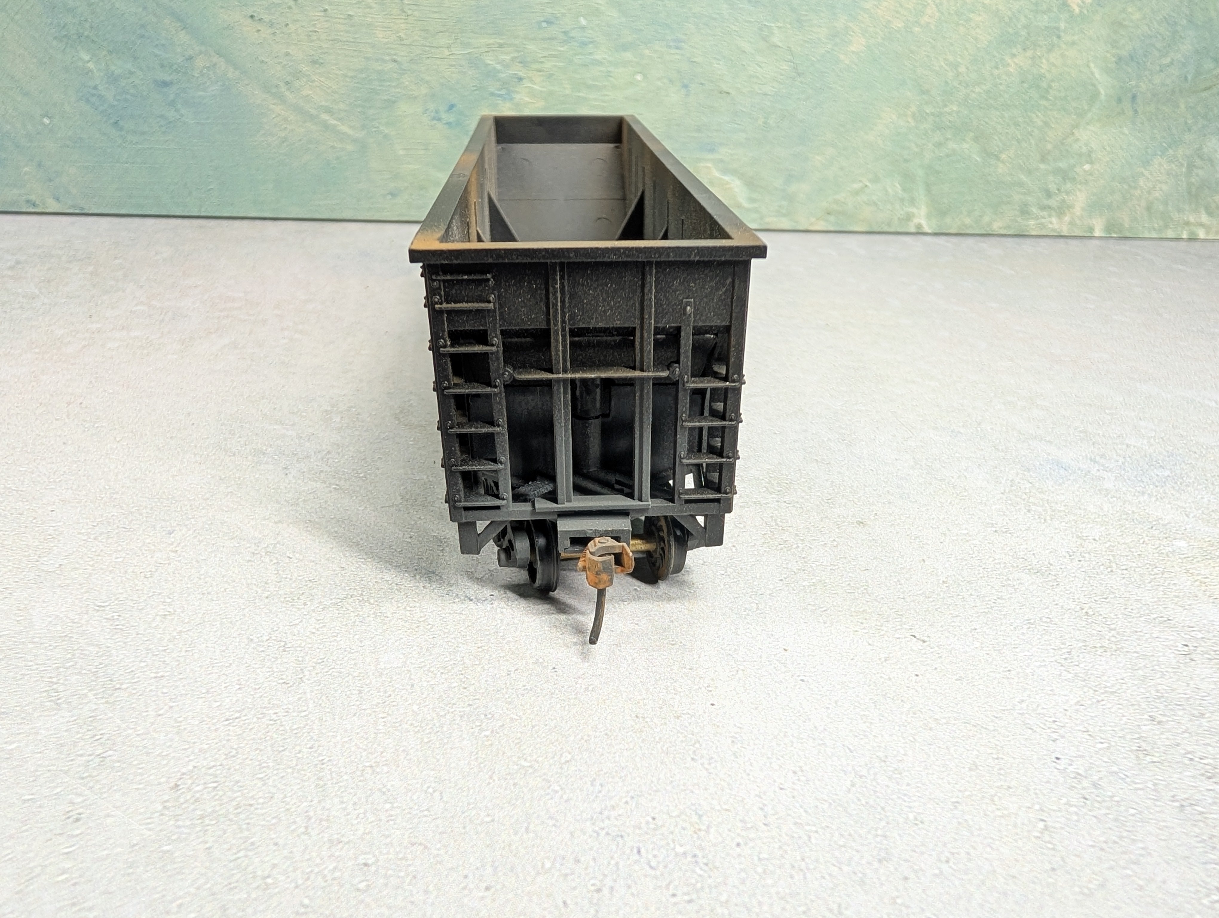 USED HO Scale 100 Ton Hopper Baltimore and Ohio B&O #186749 Custom Weathered