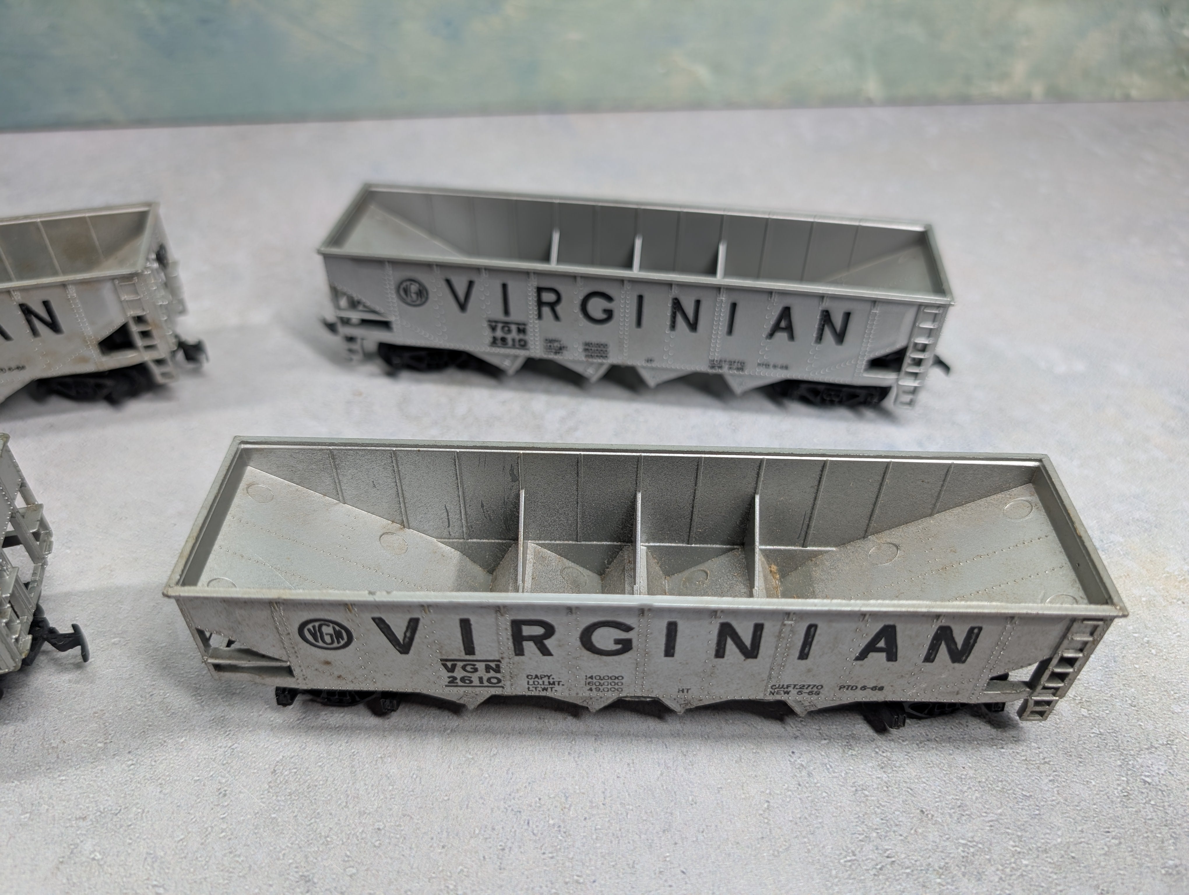 USED Tyco HO Scale Lot of Quad Hoppers Virginian VGN #2610 (4 pcs)