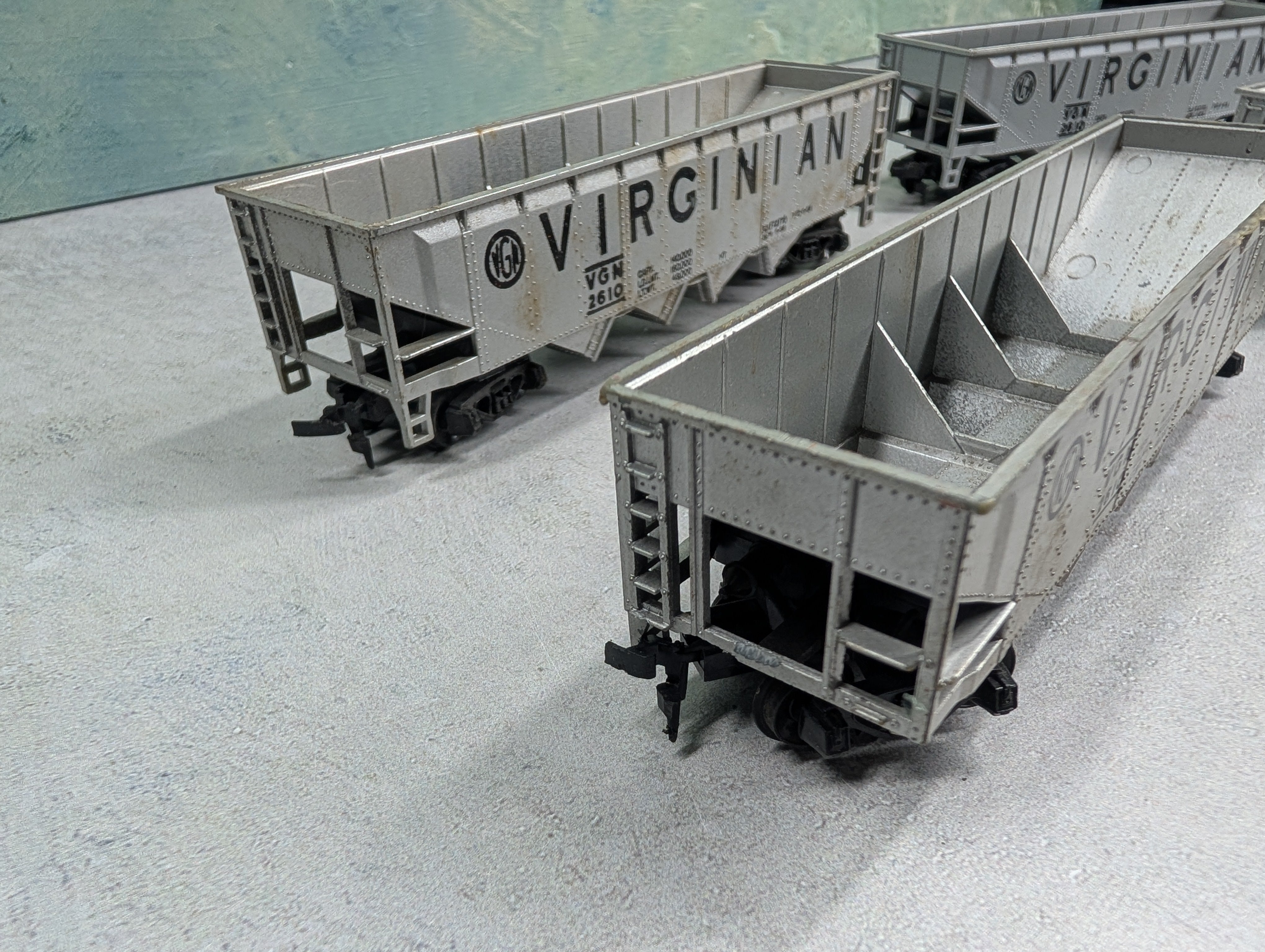 USED Tyco HO Scale Lot of Quad Hoppers Virginian VGN #2610 (4 pcs)
