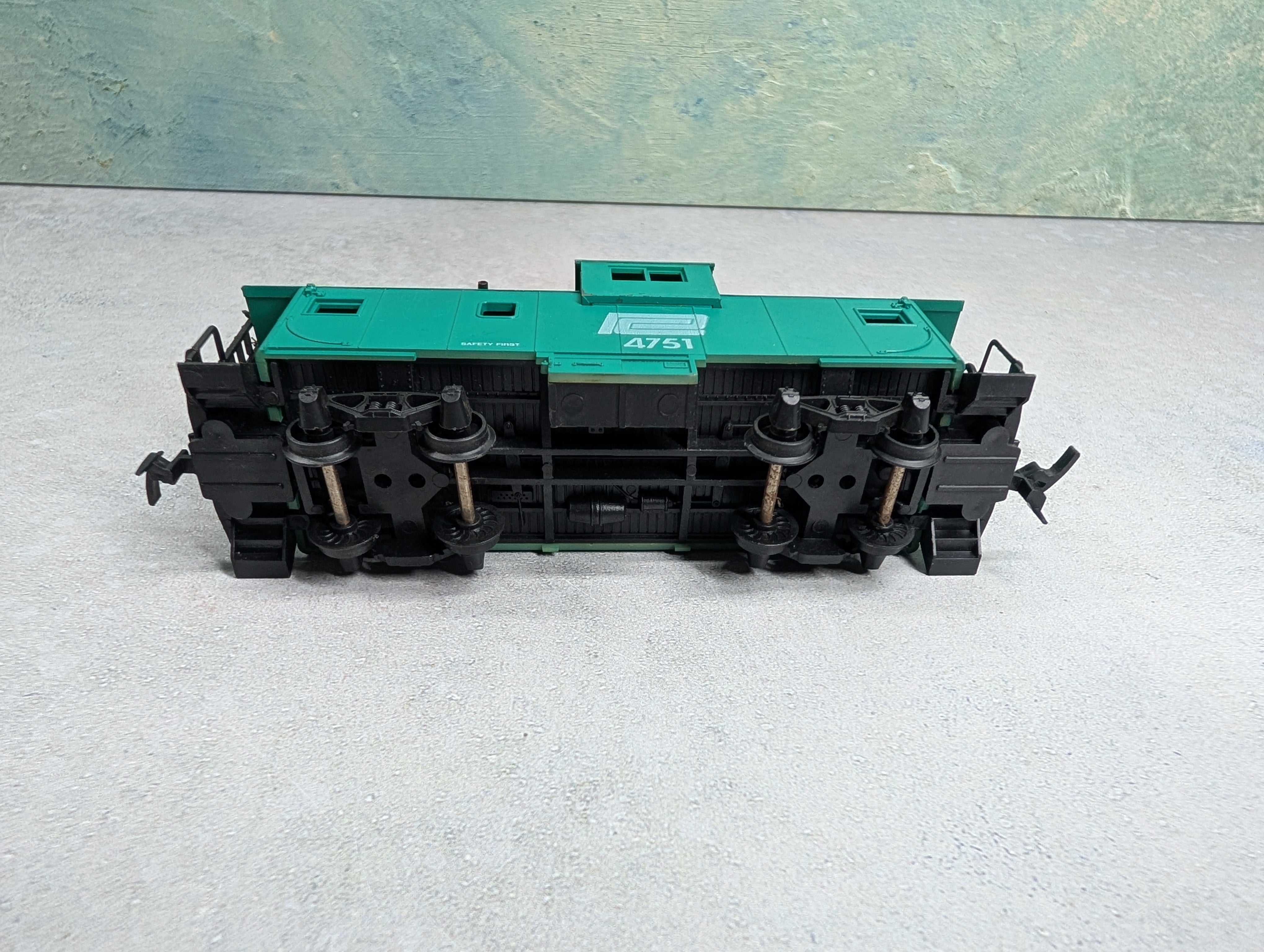 USED AHM HO Scale Caboose Penn Central #4751