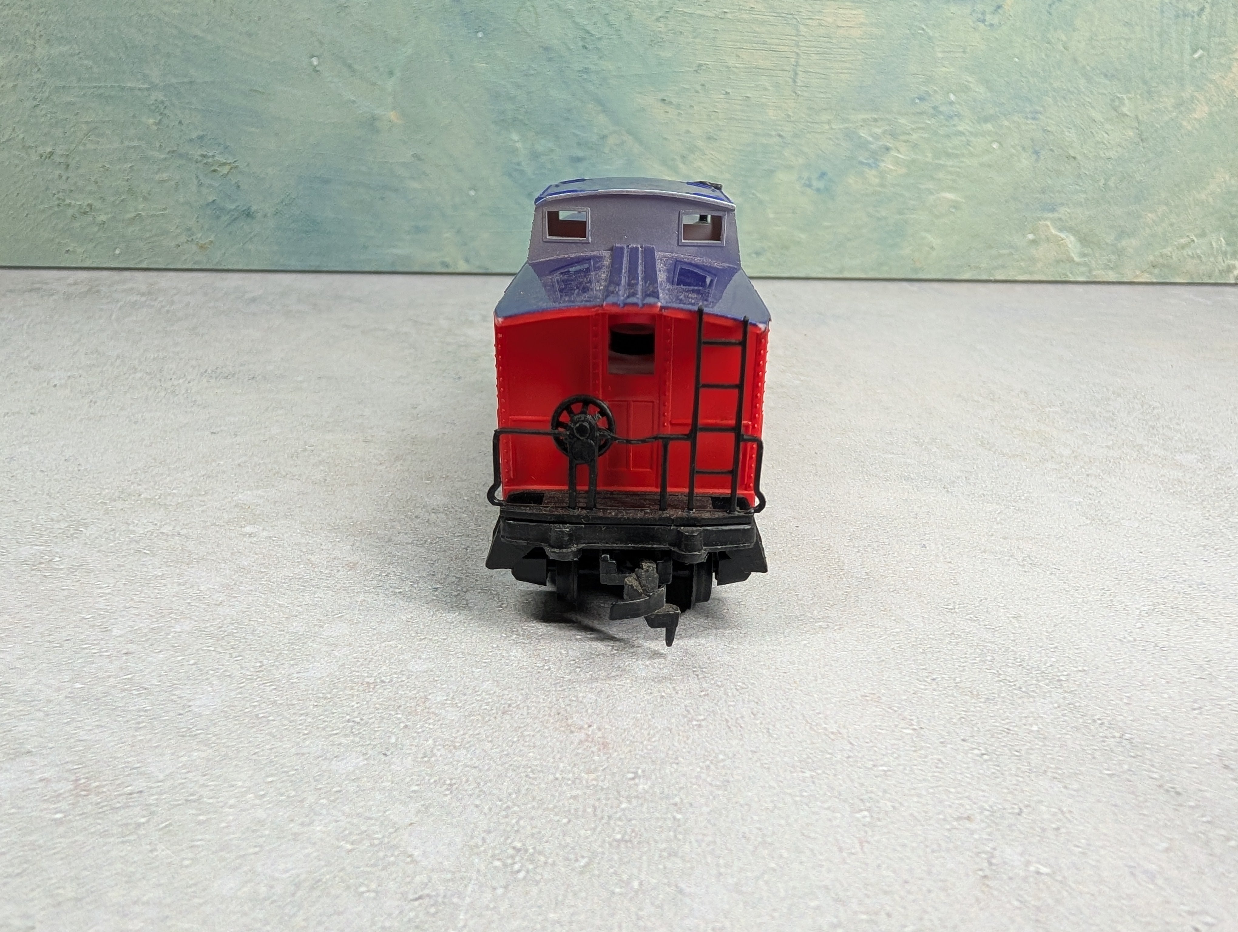 USED Life-Like HO Scale Caboose Snap-On #8205