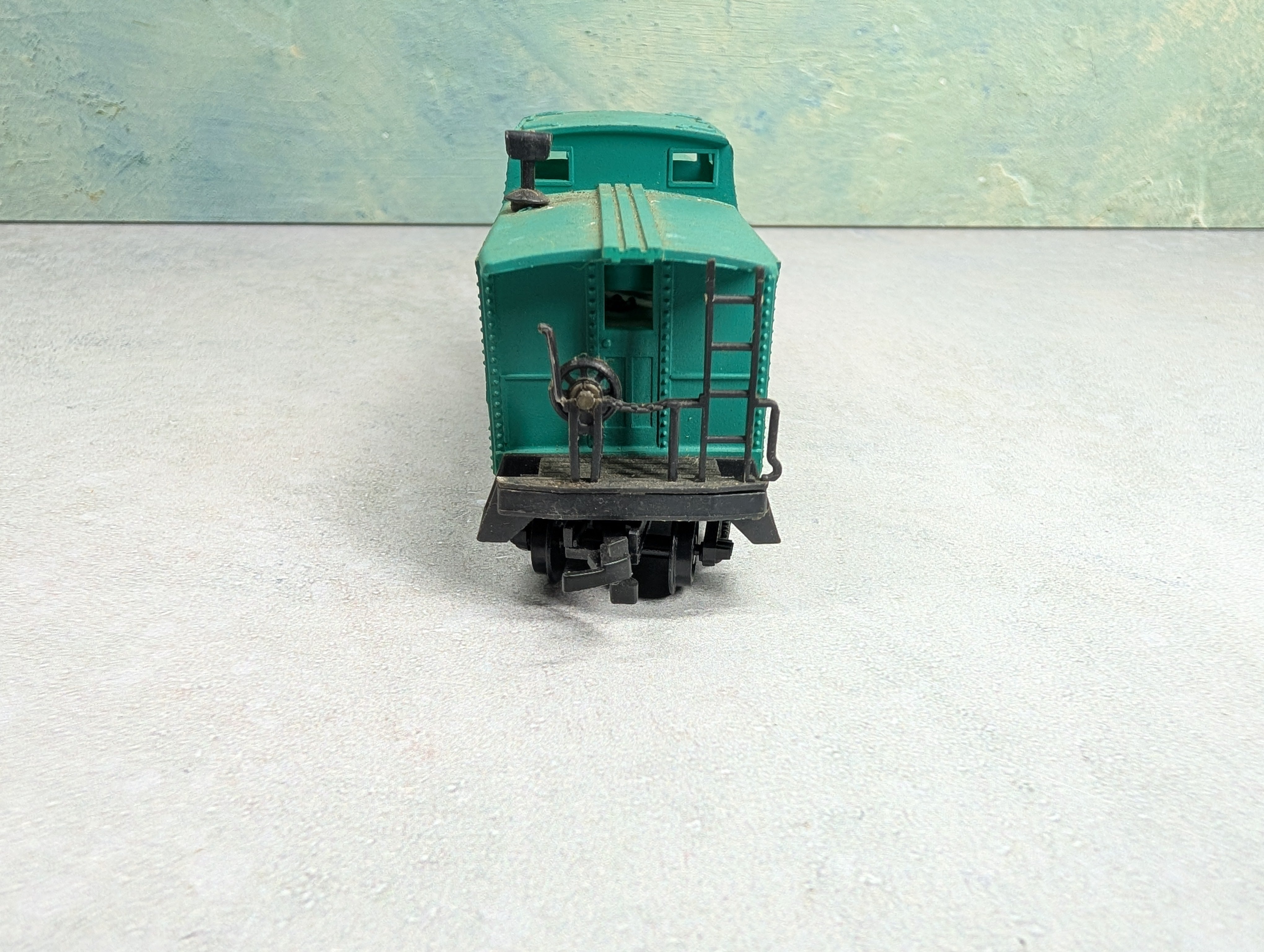 USED HO Scale Caboose Penn Central #983749