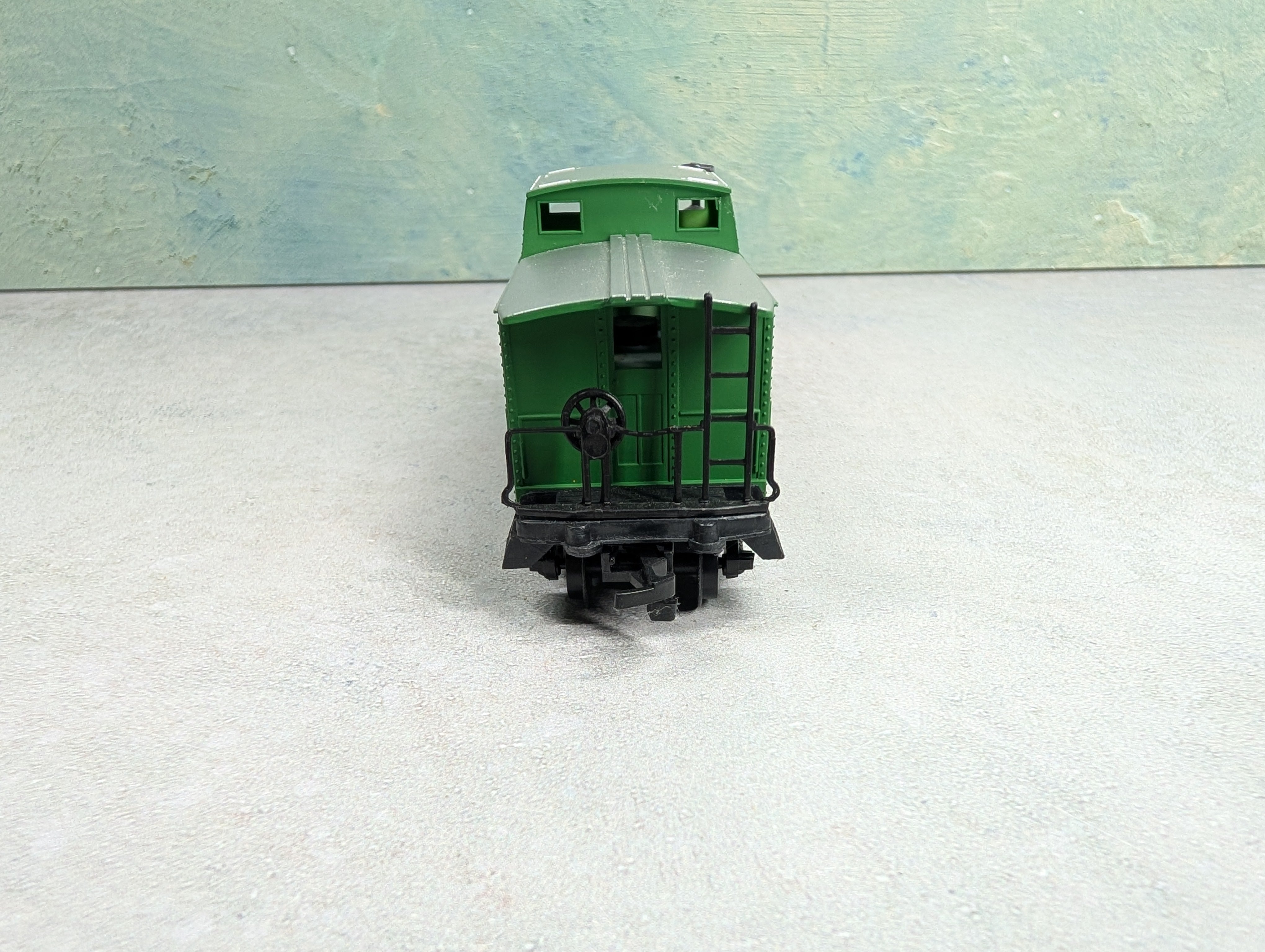 USED Life-Like HO Scale Caboose Burlington Northern #41576
