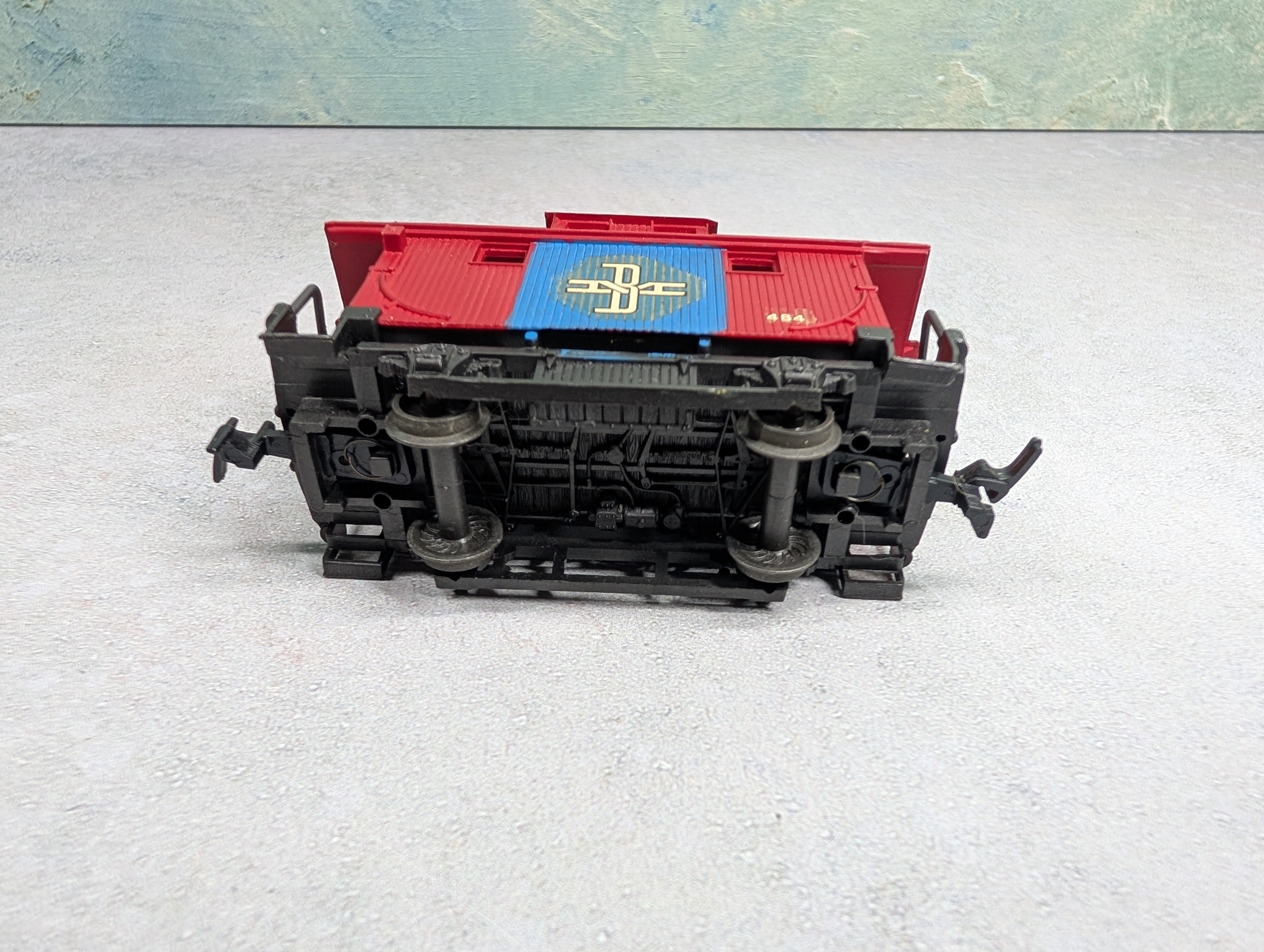 USED Rivarossi HO Scale Bobber Caboose Boston and Maine #484 Custom