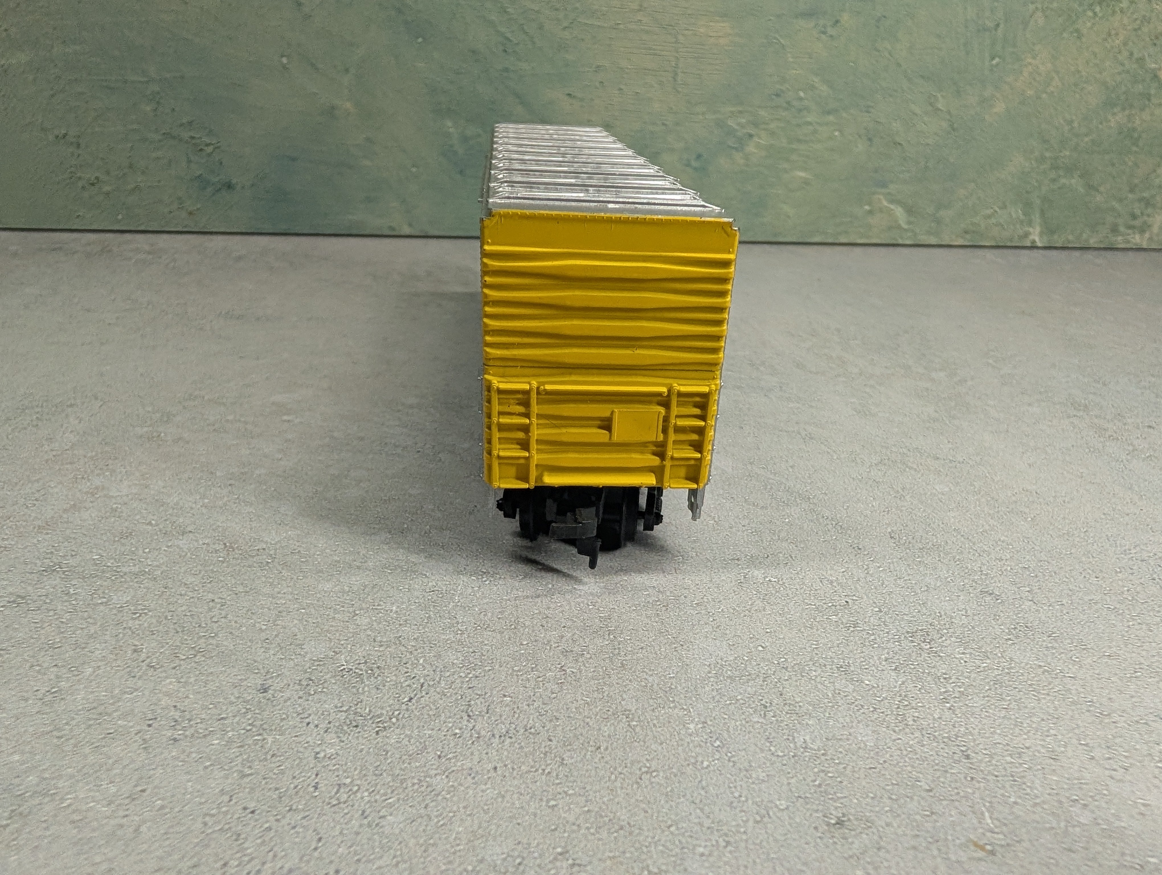 USED Life-Like HO Scale 50' Box Car Champion CHP #1223