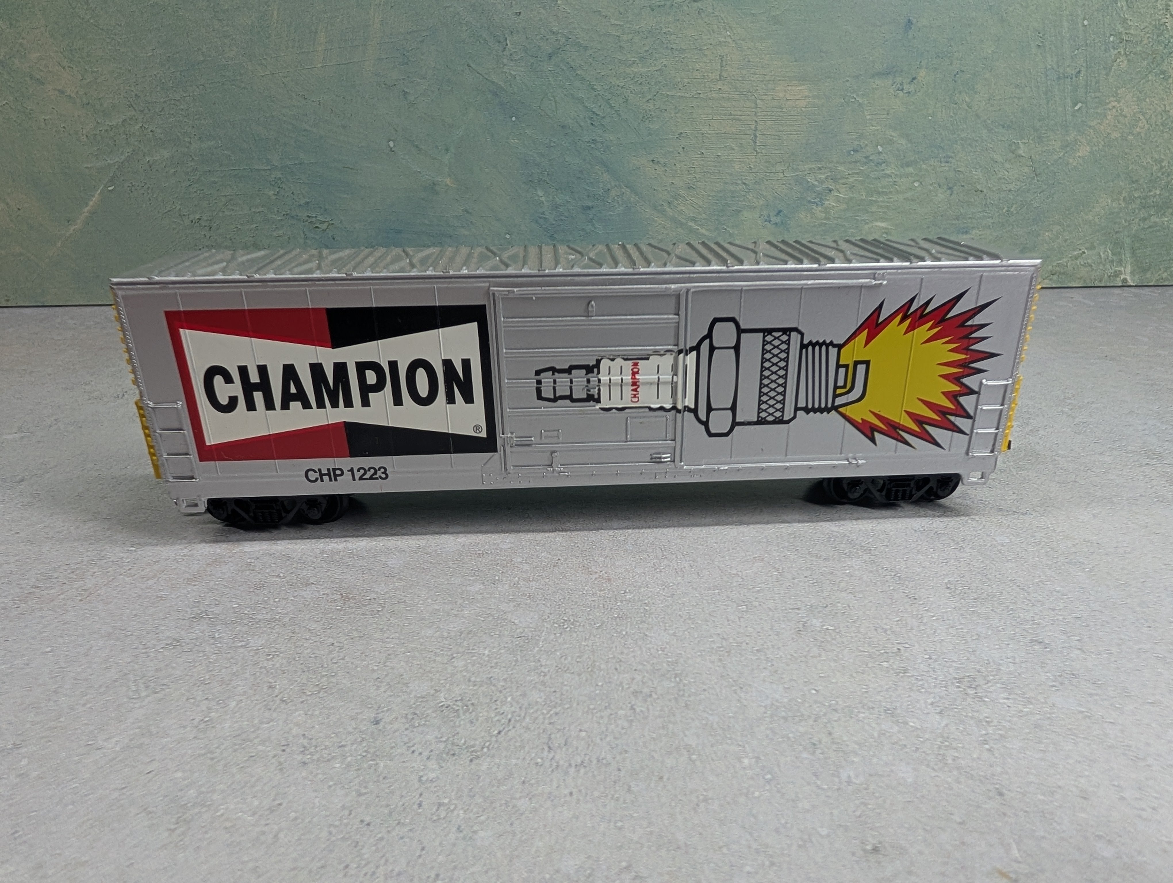 USED Life-Like HO Scale 50' Box Car Champion CHP #1223