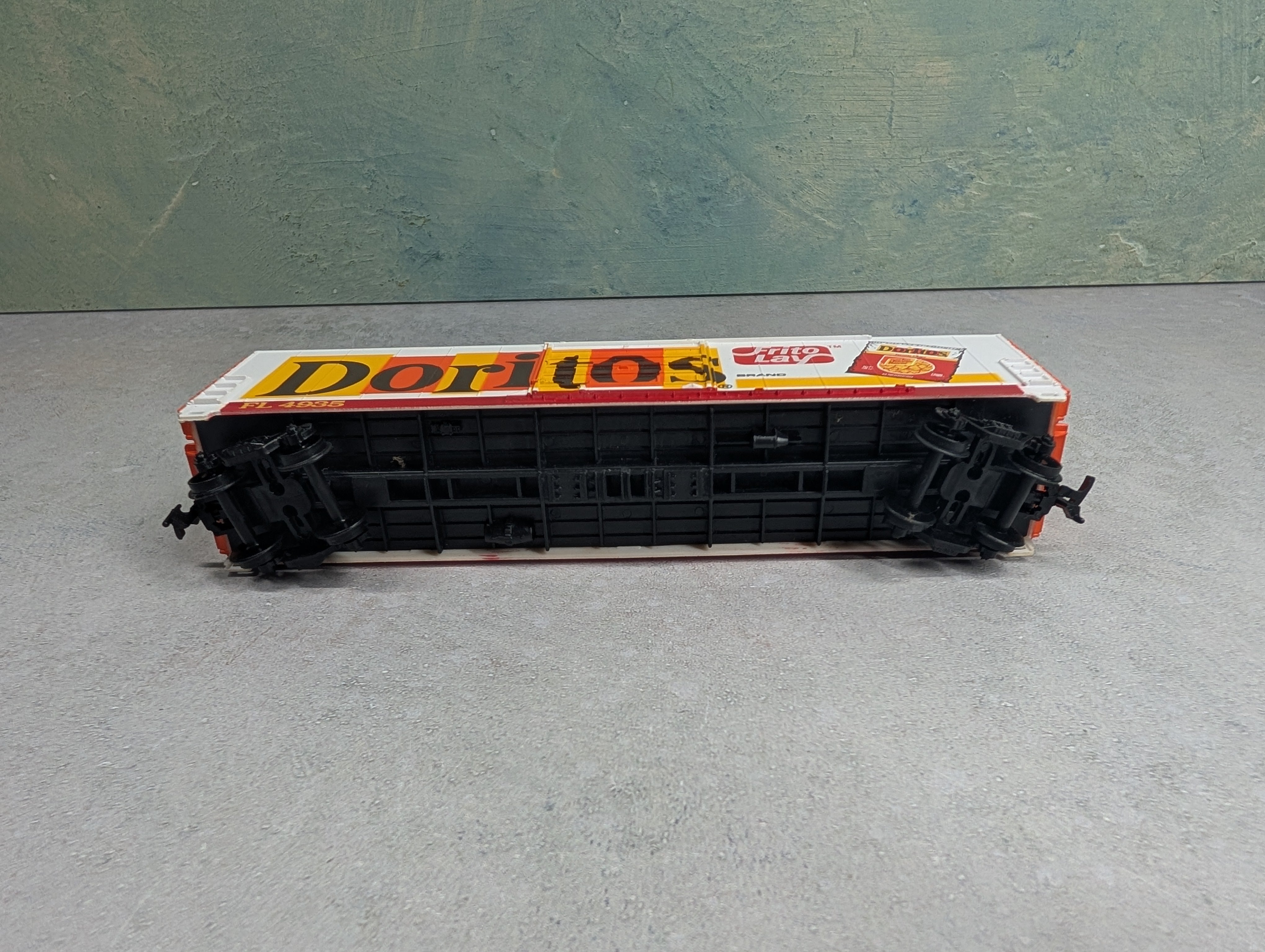 USED Life-Like HO Scale 50' Box Car Doritos FL #4935