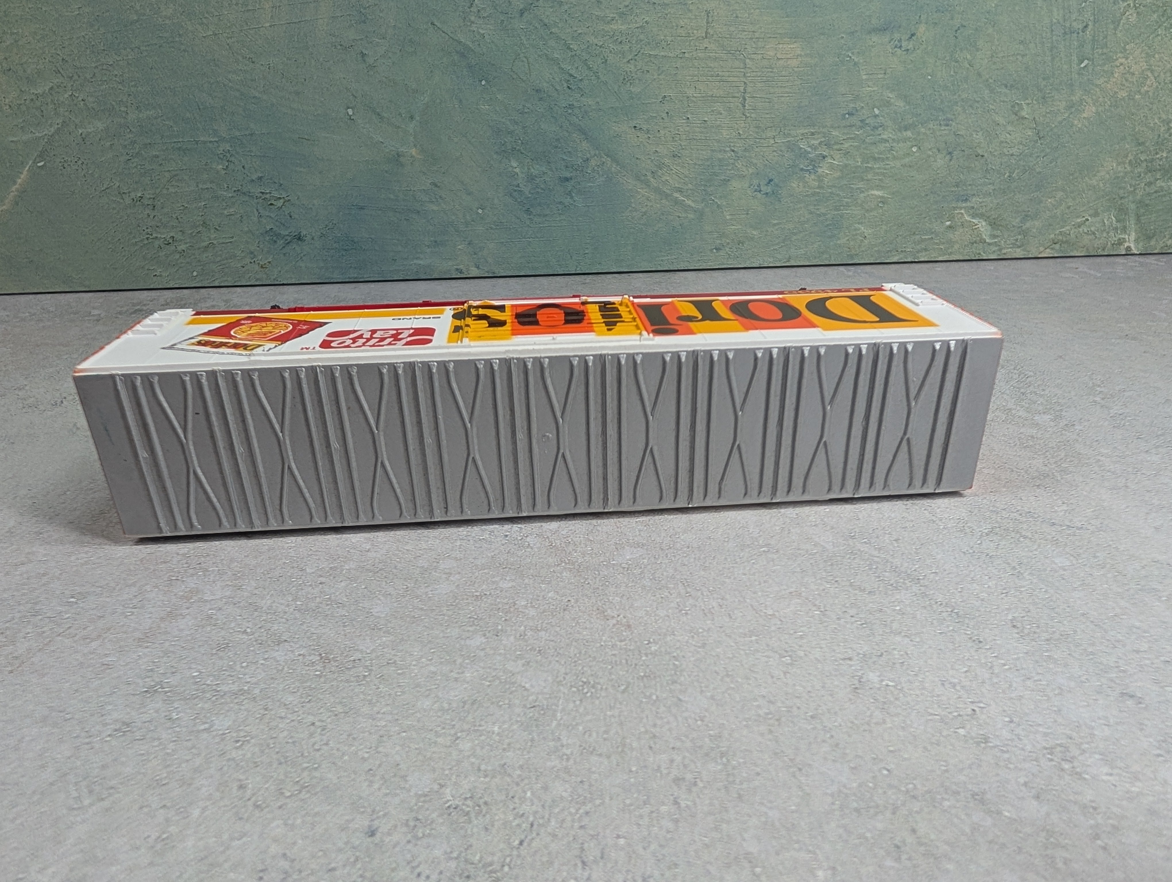 USED Life-Like HO Scale 50' Box Car Doritos FL #4935