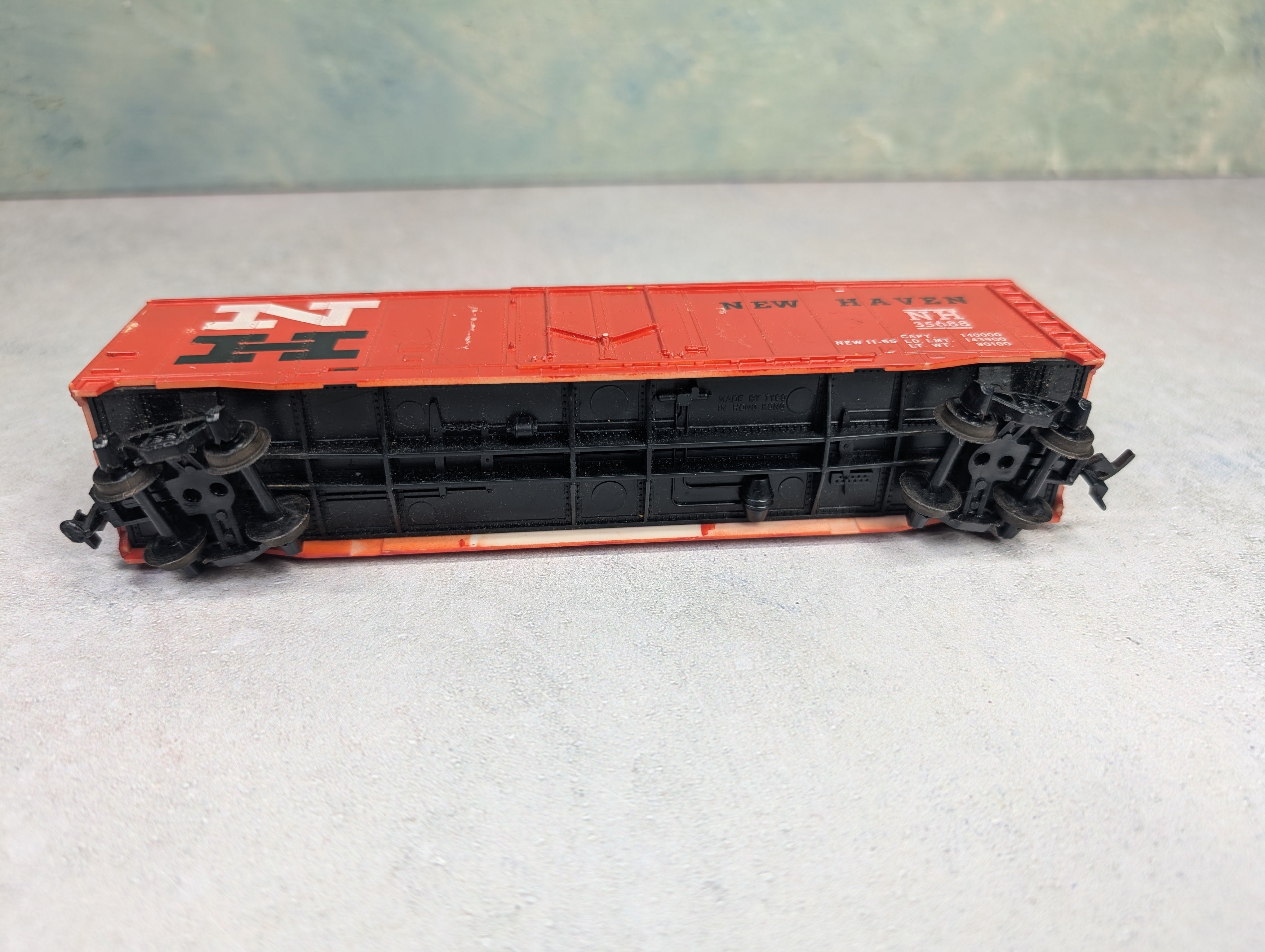 USED Tyco HO Scale 50' Box Car New Haven NH #35688