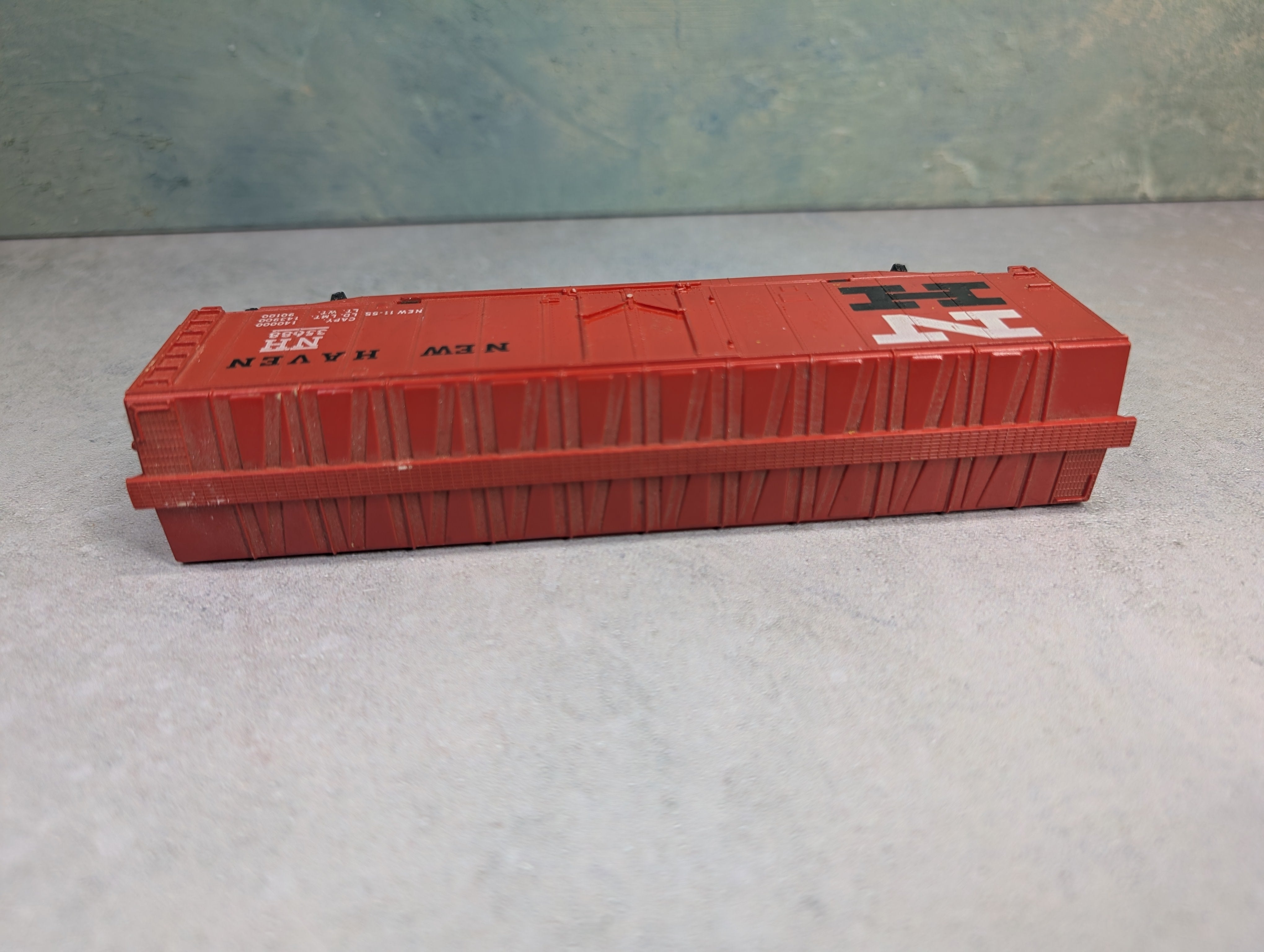 USED Tyco HO Scale 50' Box Car New Haven NH #35688