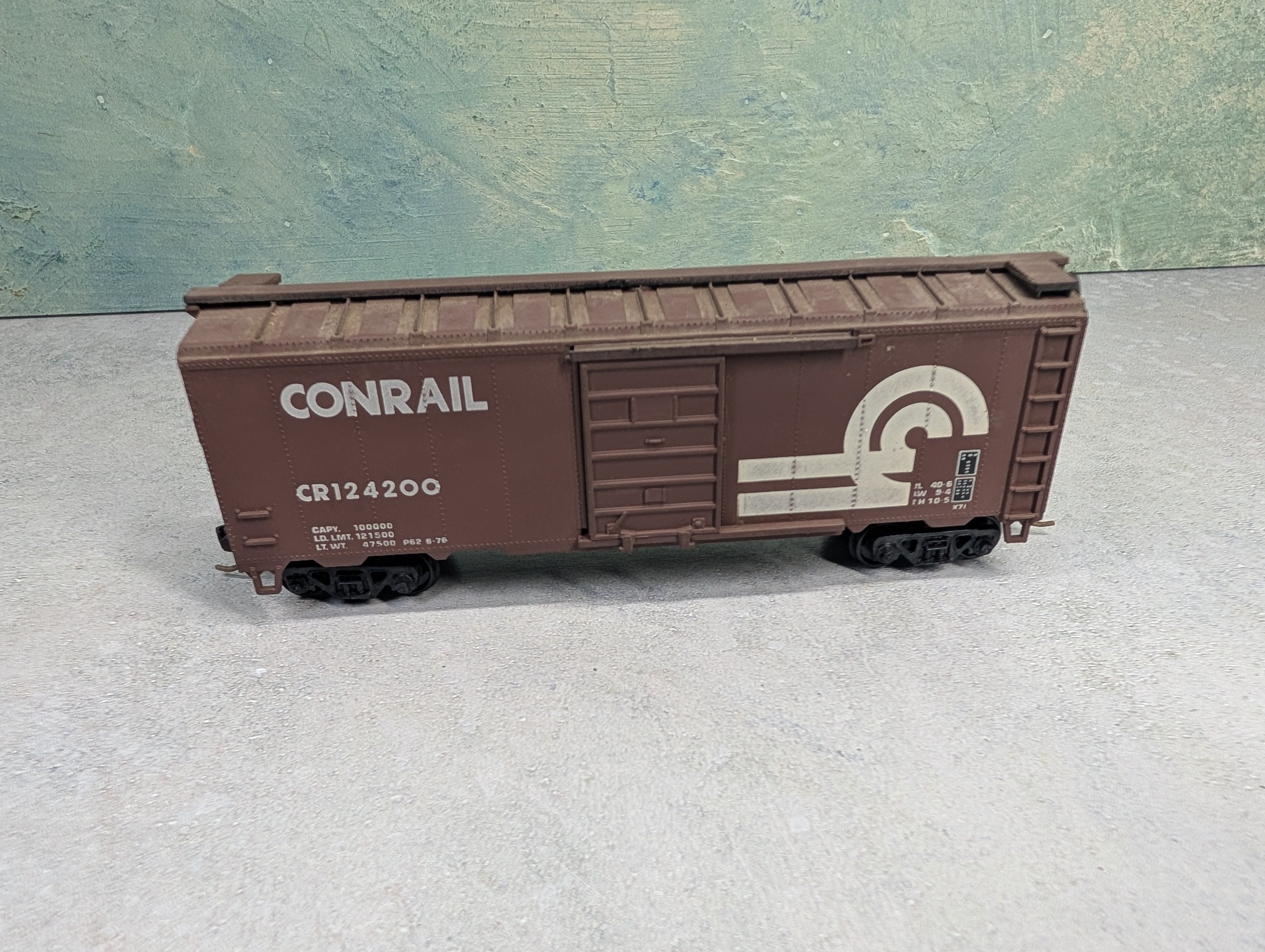USED Roundhouse HO Scale 40' Box Car Conrail CR #124200