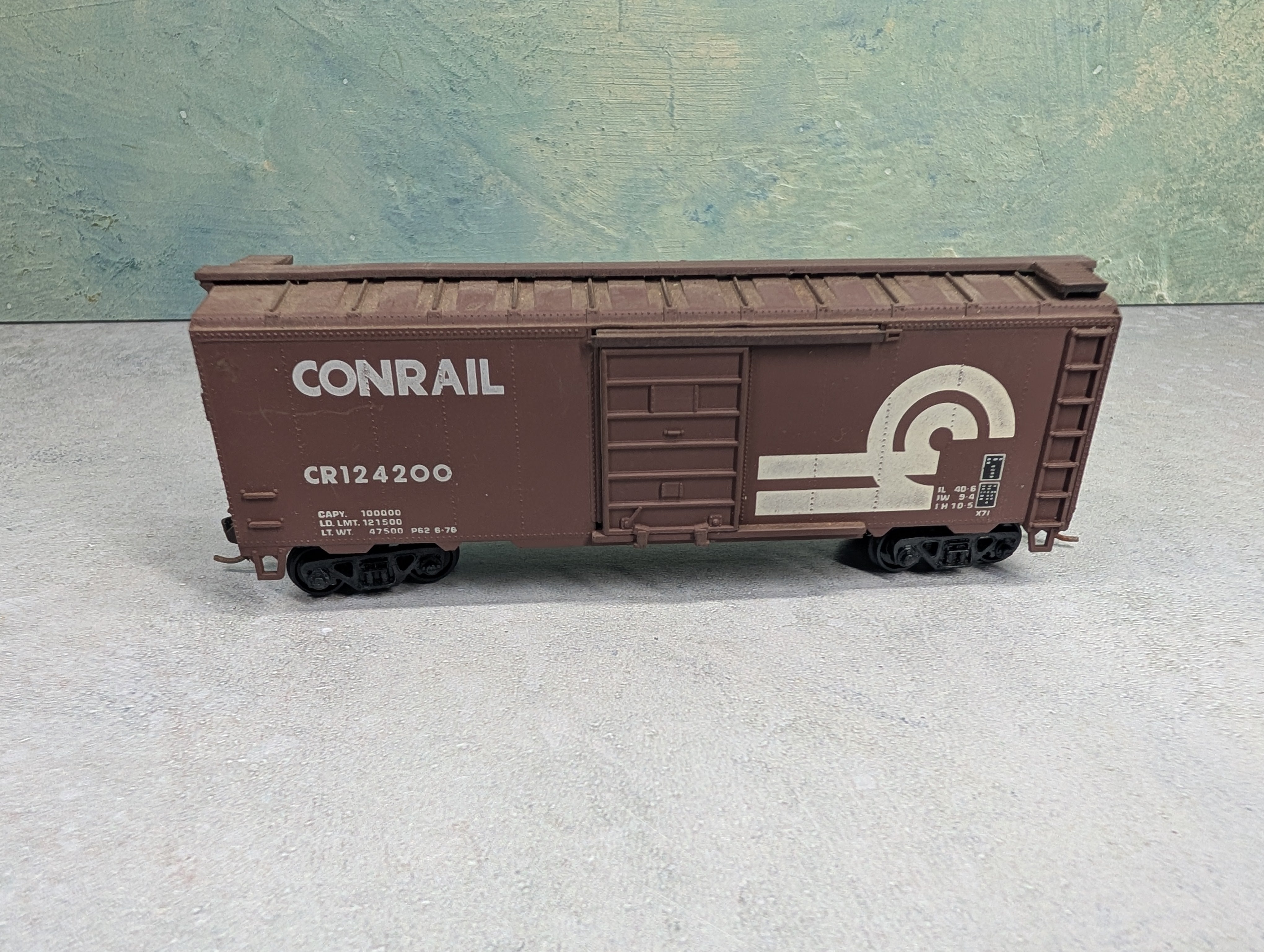 USED Roundhouse HO Scale 40' Box Car Conrail CR #124200