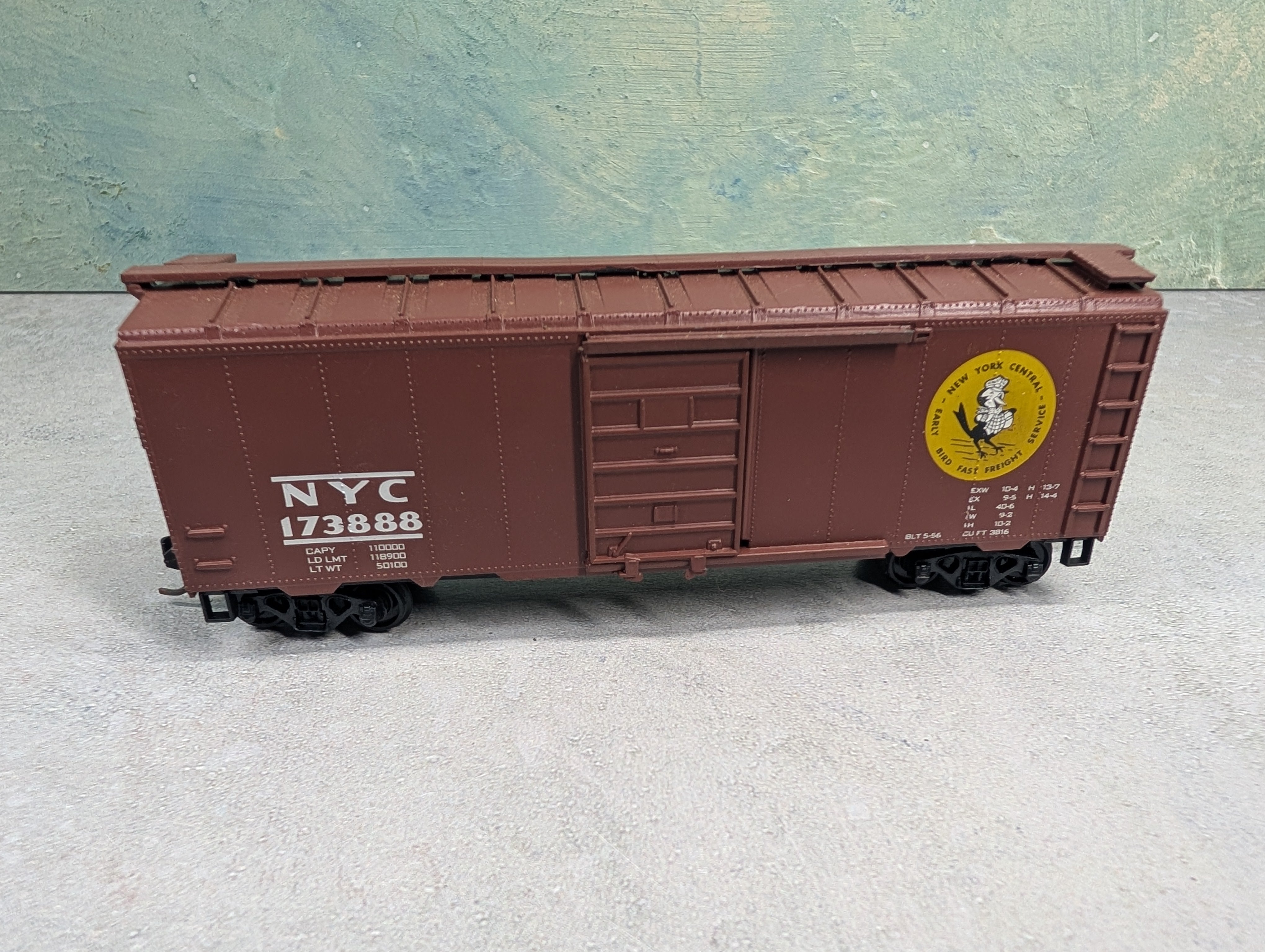 USED Roundhouse HO Scale 40' Box Car New York Central NYC #173888 Early Bird