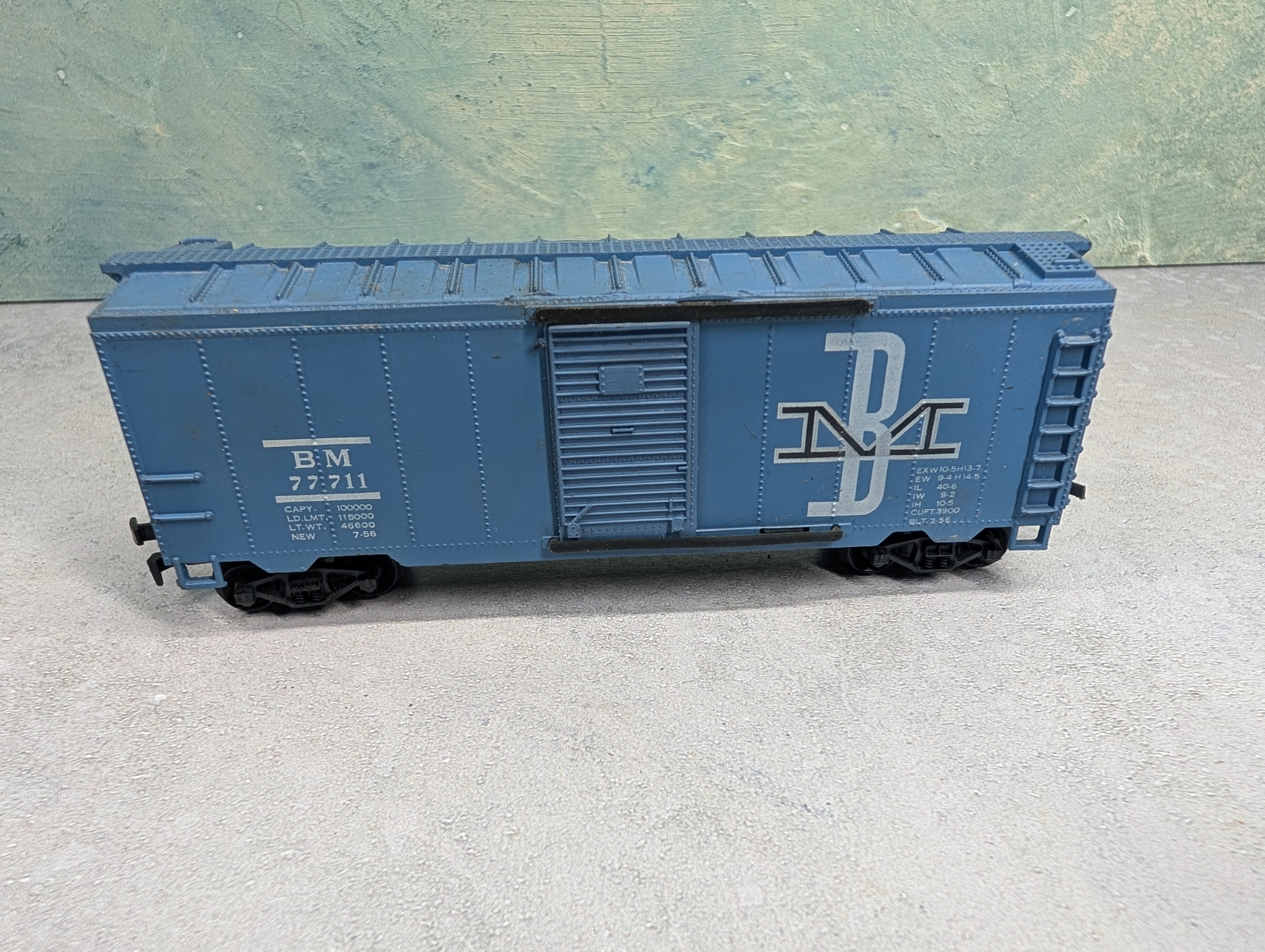 USED HO Scale 40' Box Car Boston and Maine BM #77711