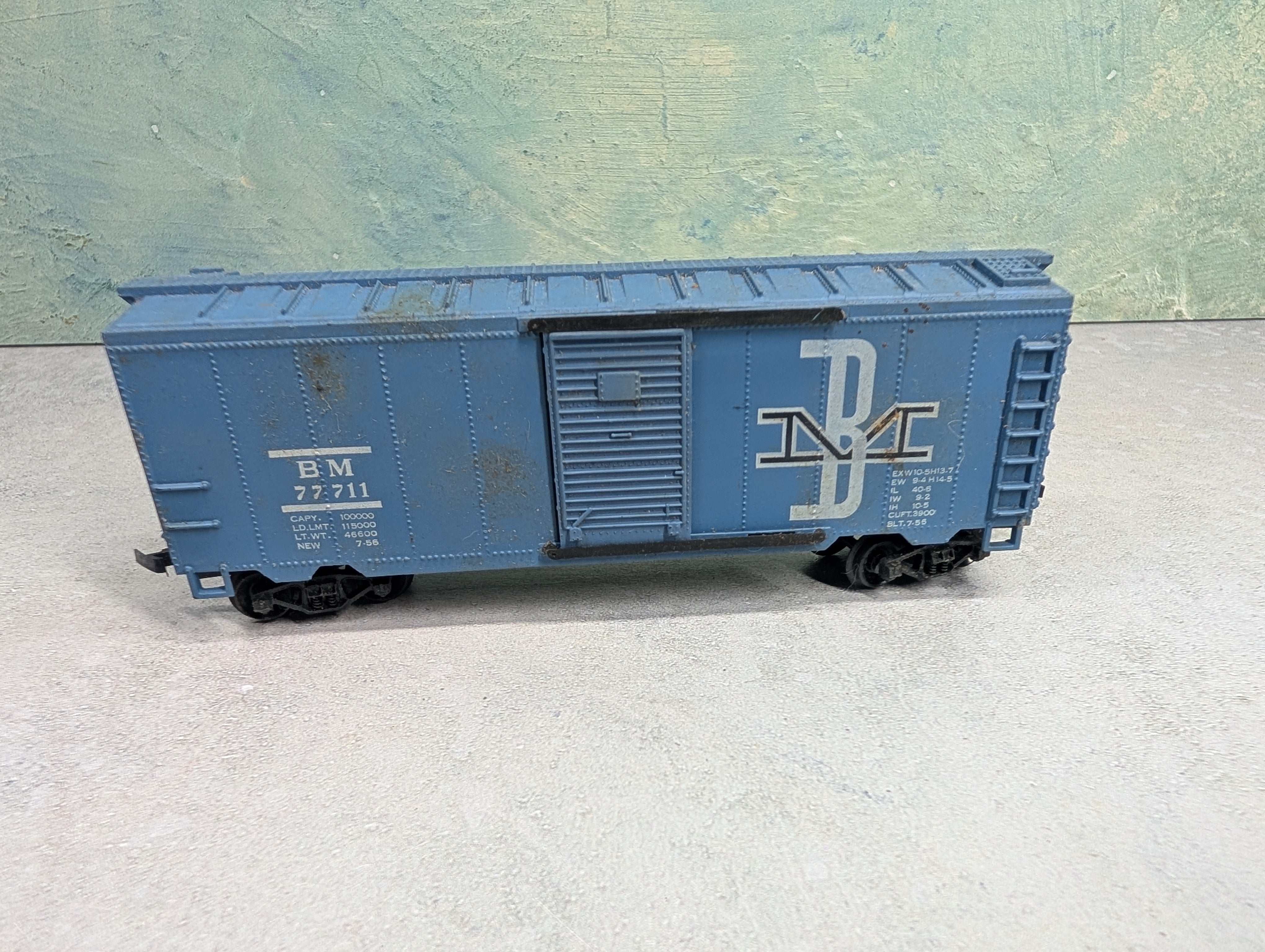 USED HO Scale 40' Box Car Boston and Maine BM #77711