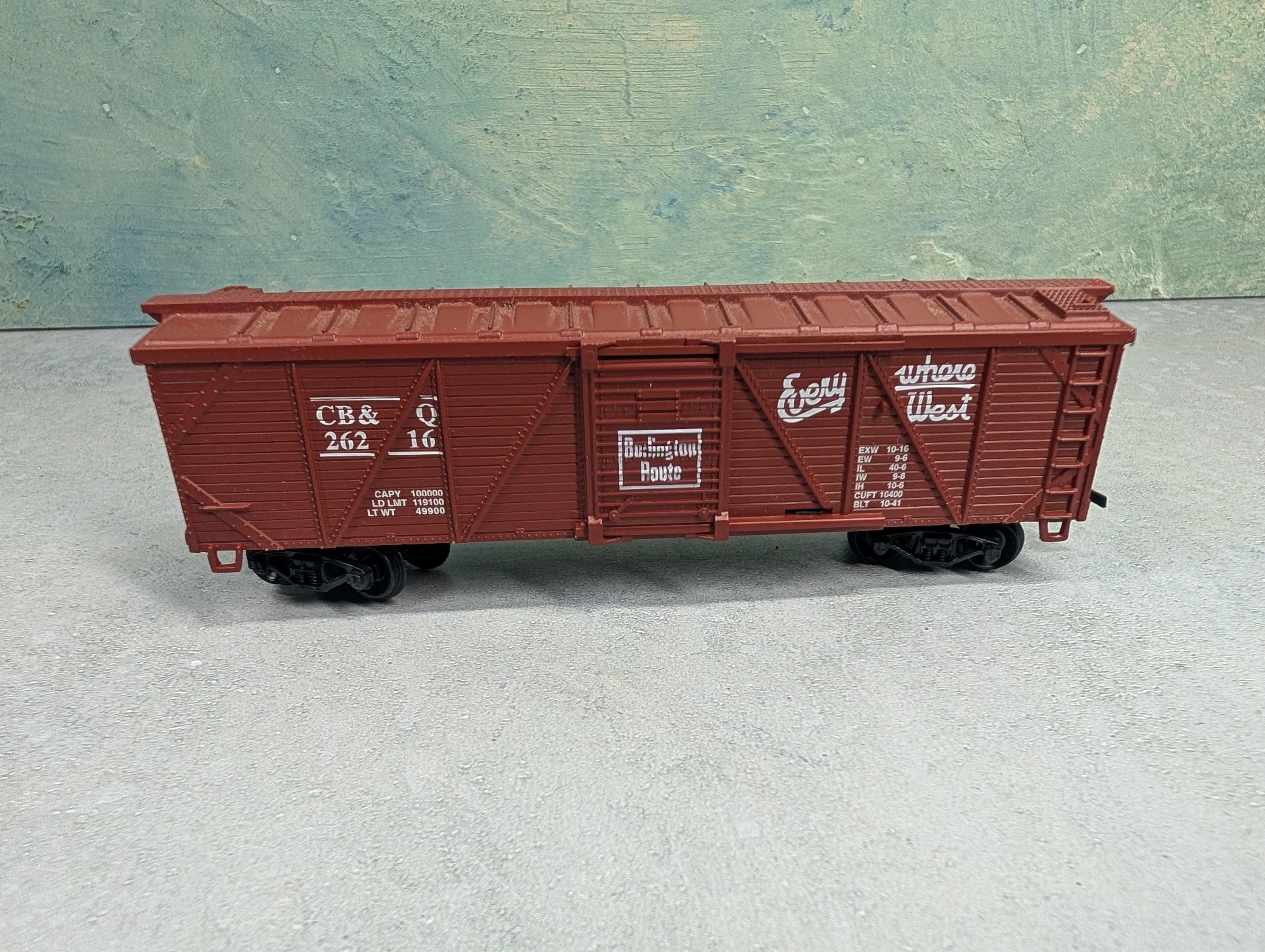 USED Life-Like HO Scale 40' Wooden Box Car Burlington CB&Q #26216
