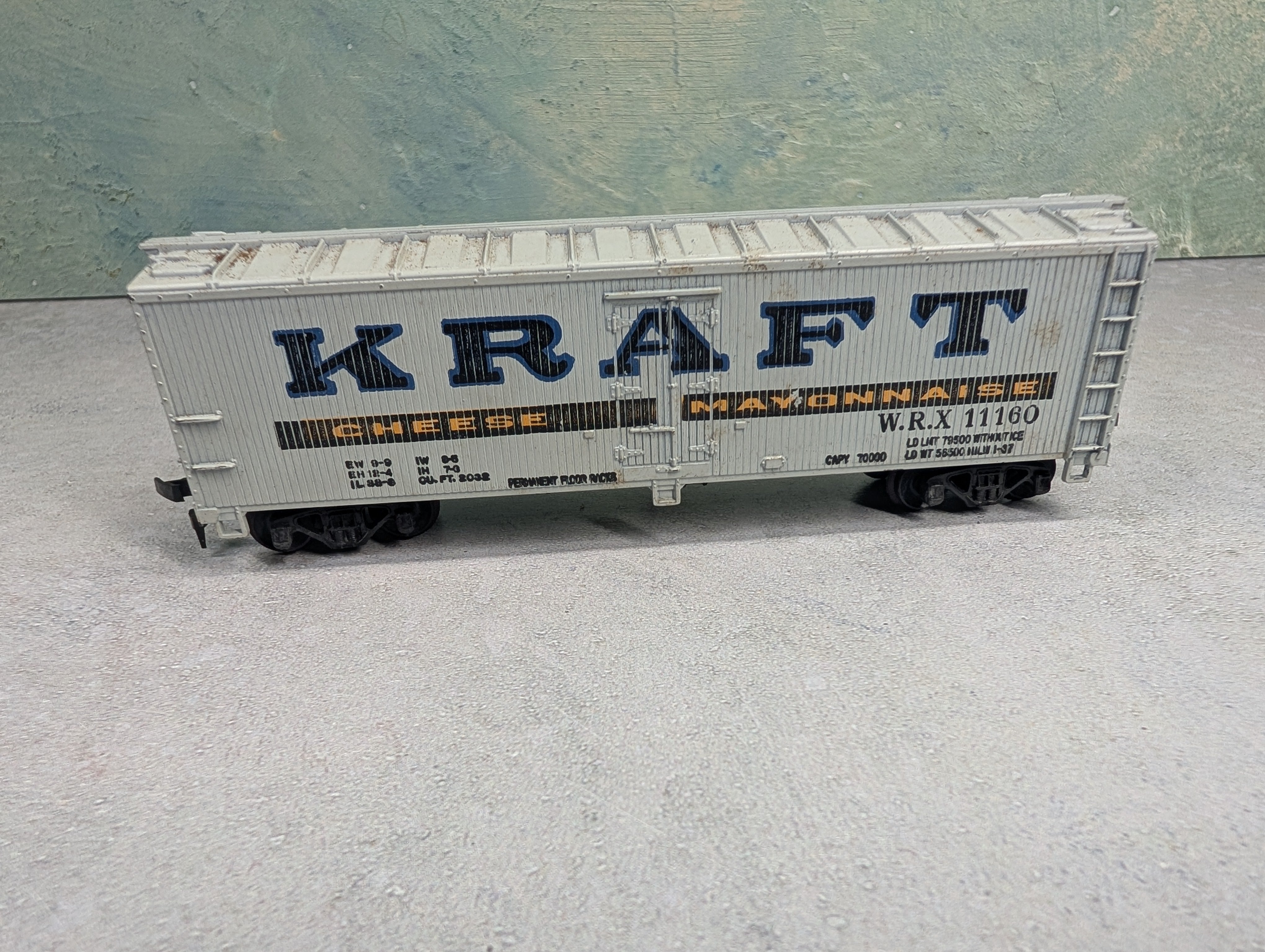 USED HO Scale 40' Wooden Reefer Box Car Kraft WRX #11160
