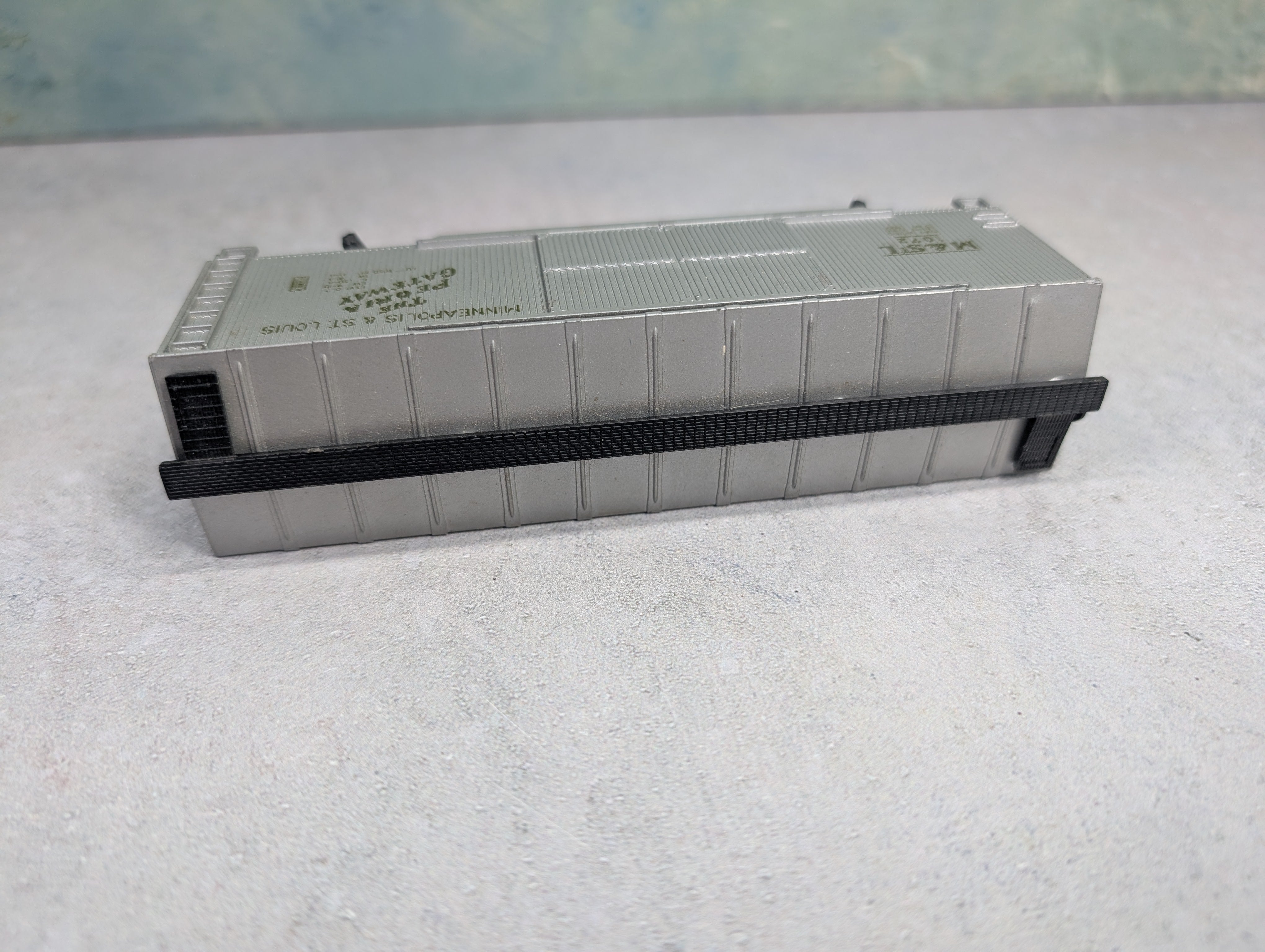 USED AHM HO Scale 40' Wooden Box Car Minneapolis & St Louis M&StL #1072