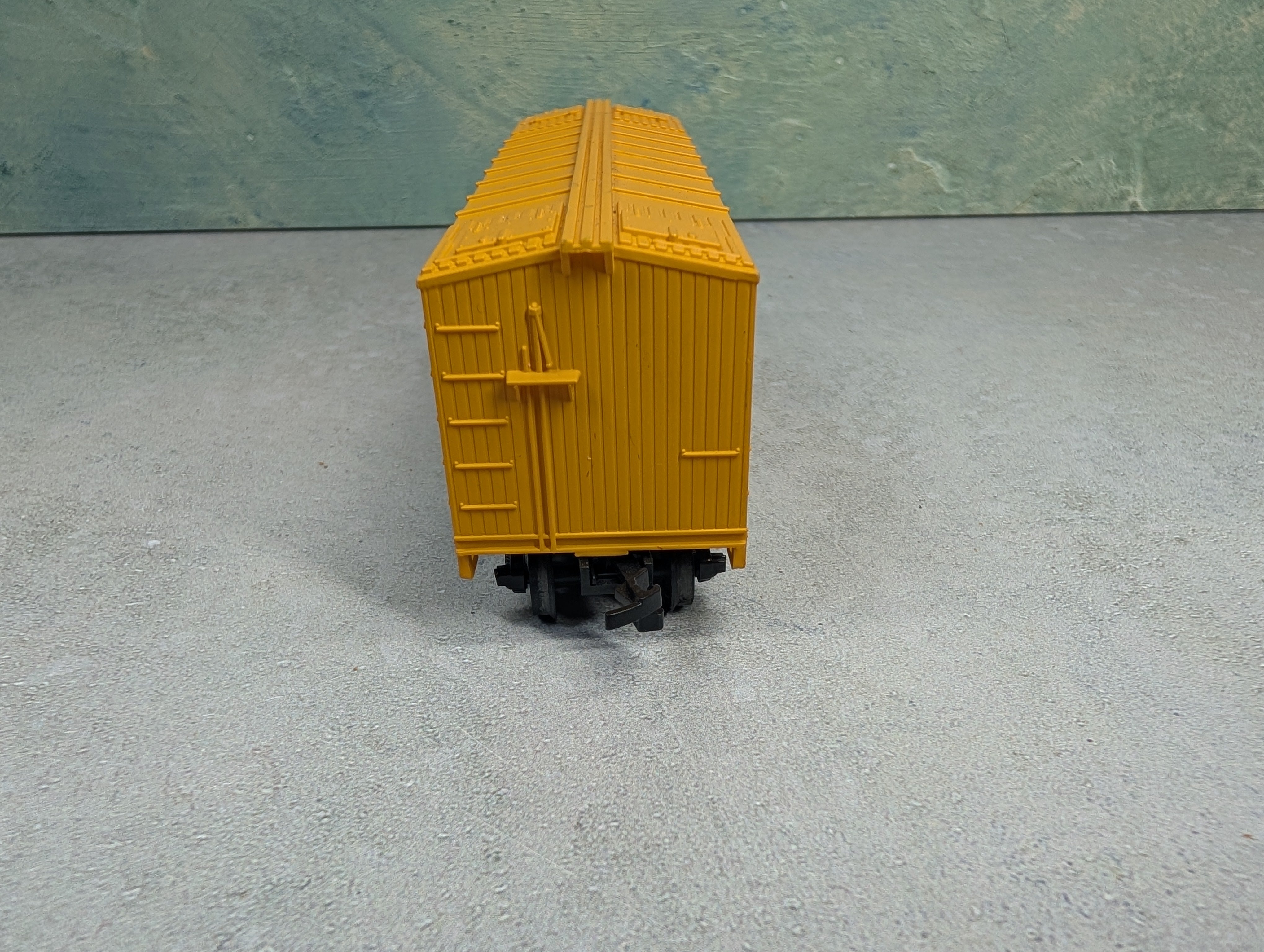 USED Life-Like HO Scale 38' Wooden Reefer Box Car Morrell Meats MORX #9904