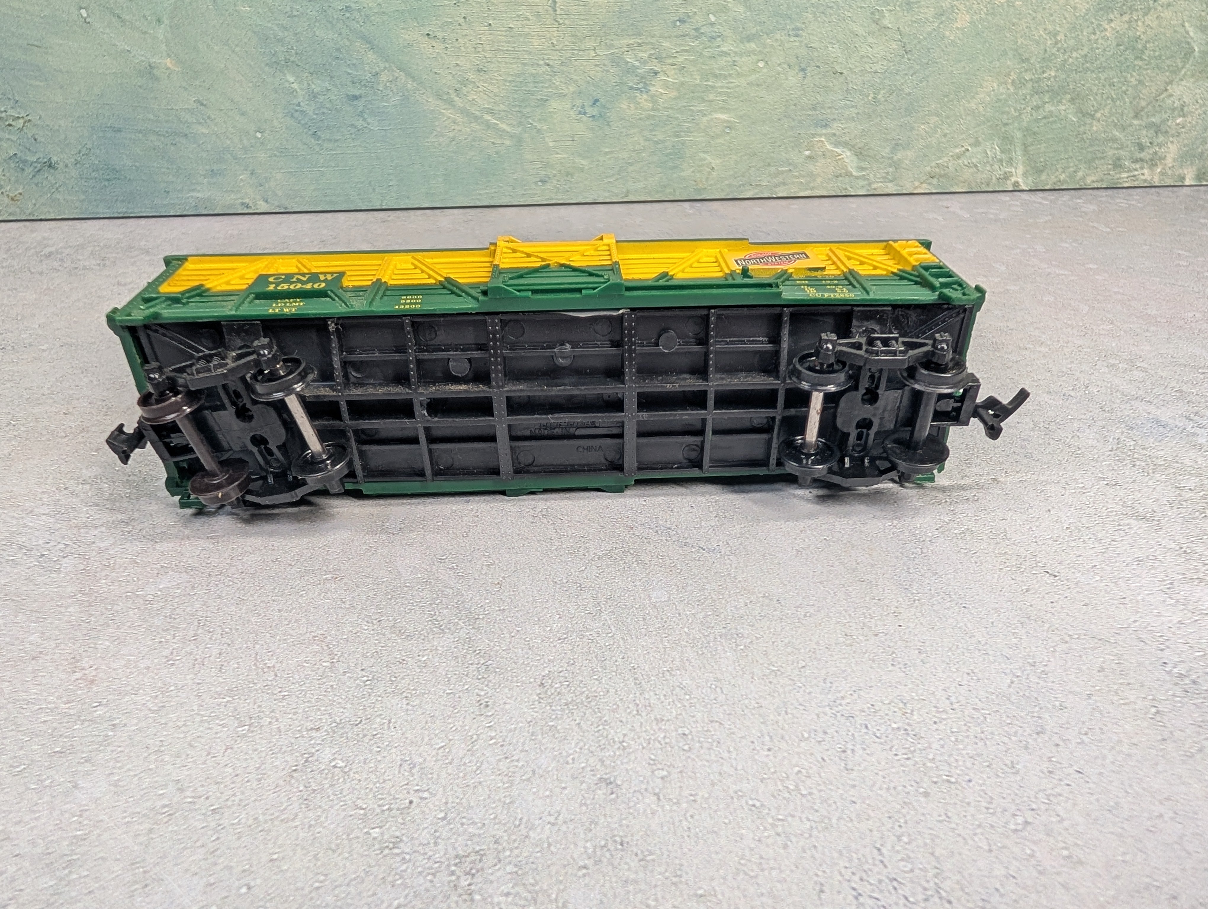 USED Life-Like HO Scale 40' Cattle Stock Car Chicago & North Western CNW #15040
