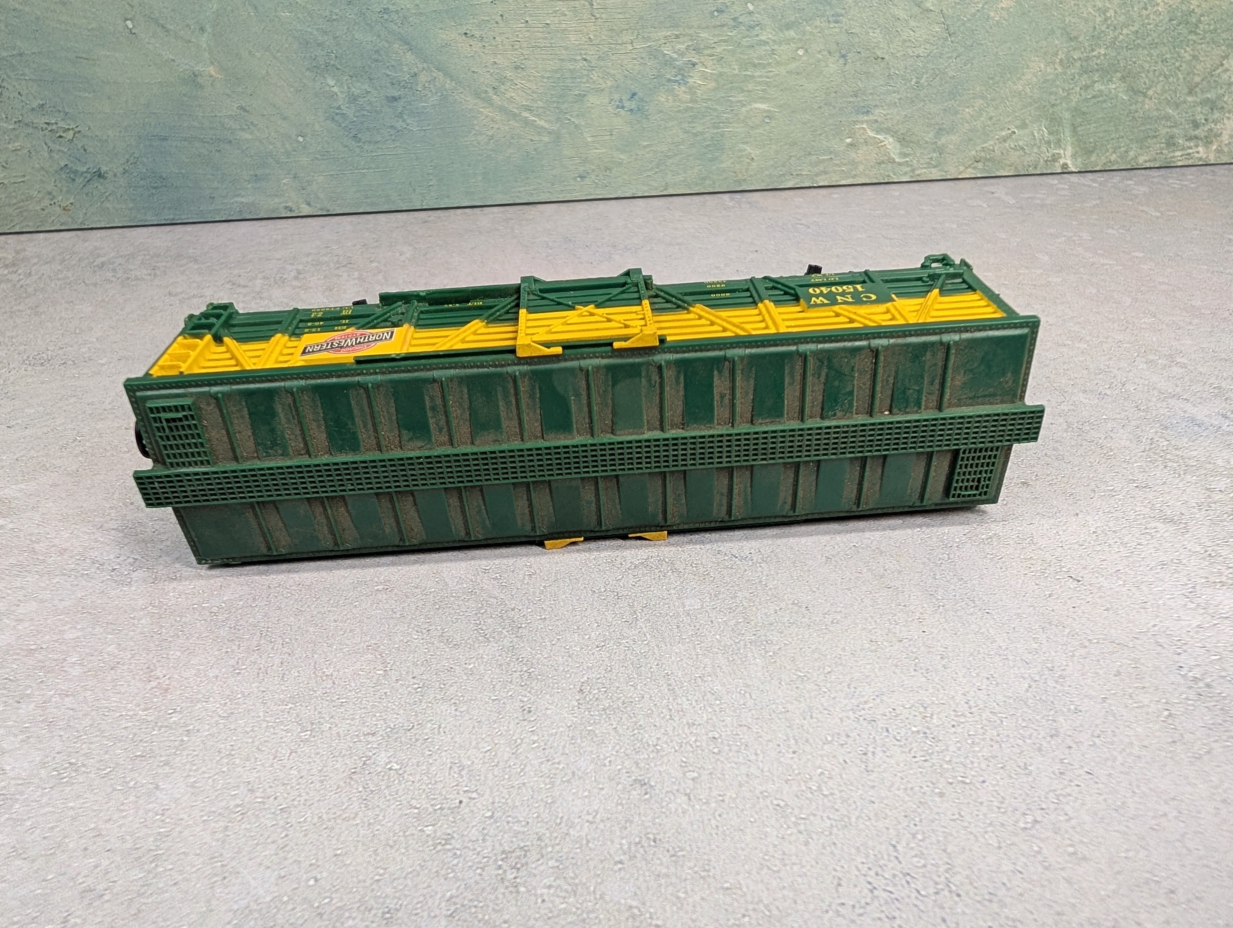 USED Life-Like HO Scale 40' Cattle Stock Car Chicago & North Western CNW #15040