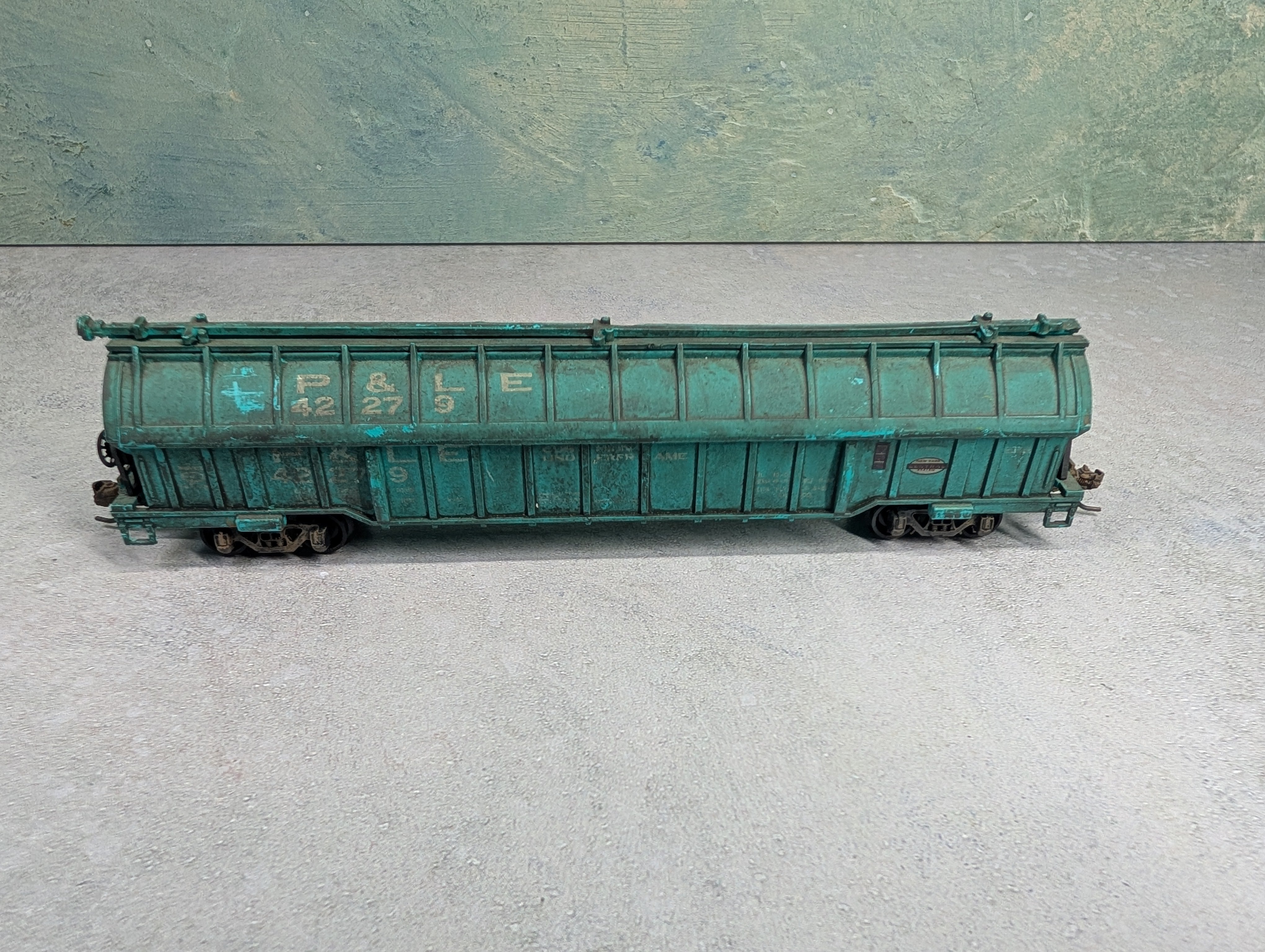 USED Lionel HO Scale Coil Car Pittsburgh & Lake Erie P&LE #42279 Custom Weathered w/ Coil Load