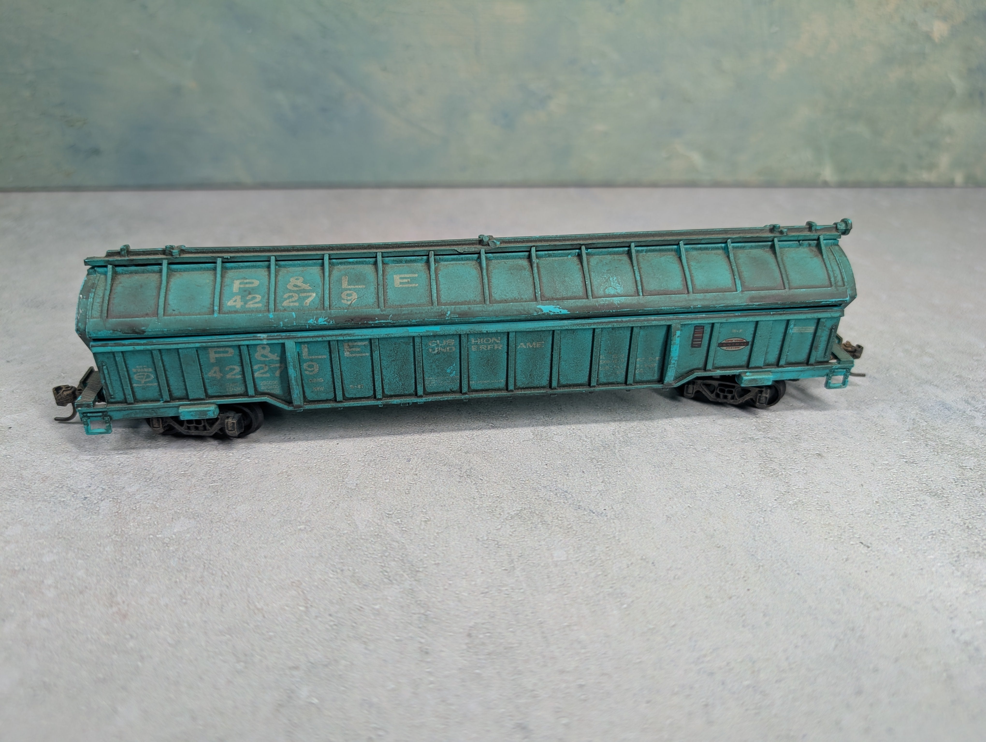 USED Lionel HO Scale Coil Car Pittsburgh & Lake Erie P&LE #42279 Custom Weathered w/ Coil Load