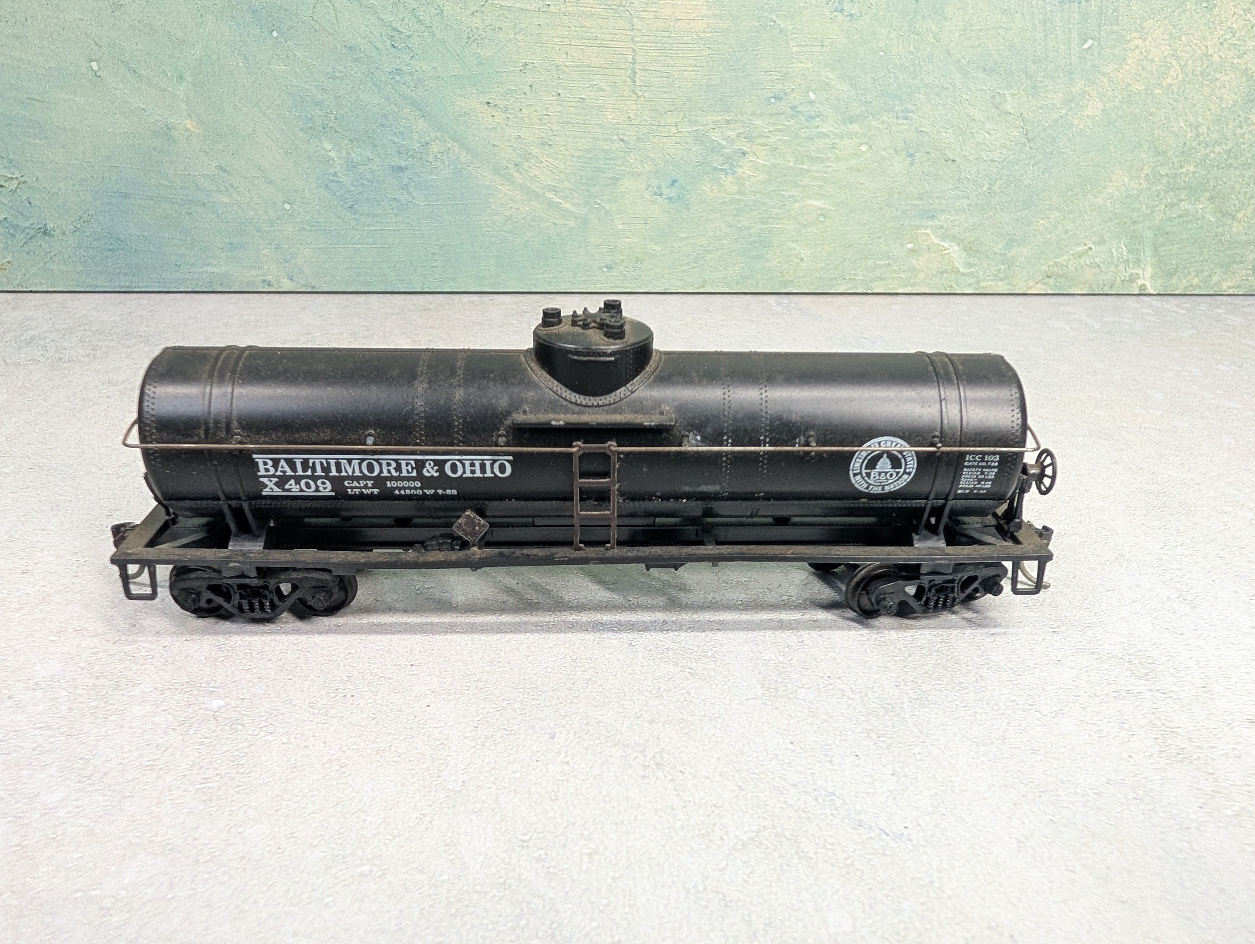 USED Athearn HO Scale Single Dome Tank Car Baltimore and Ohio #X409