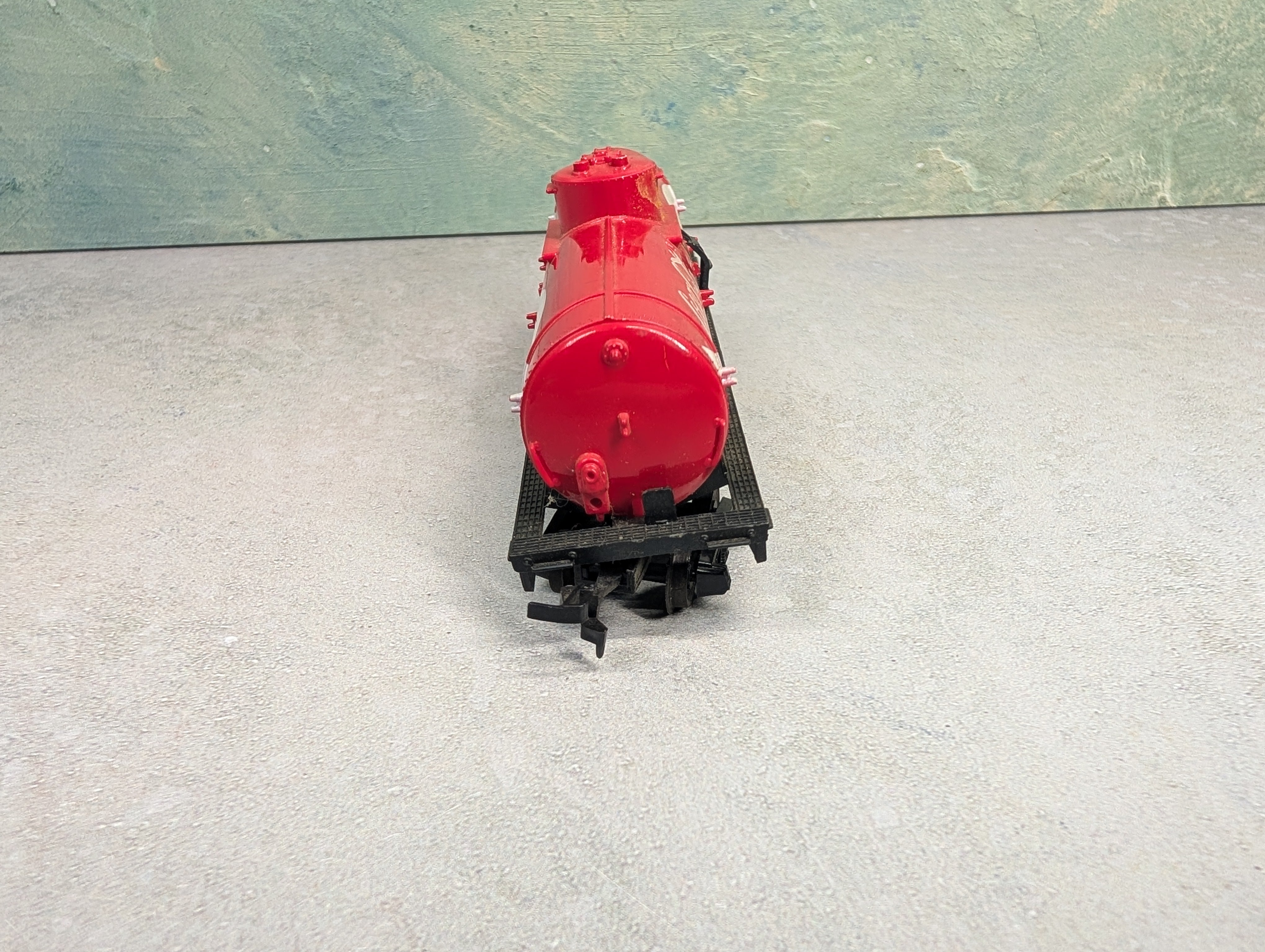 USED Tyco HO Scale Single Dome Tank Car Coca-Cola