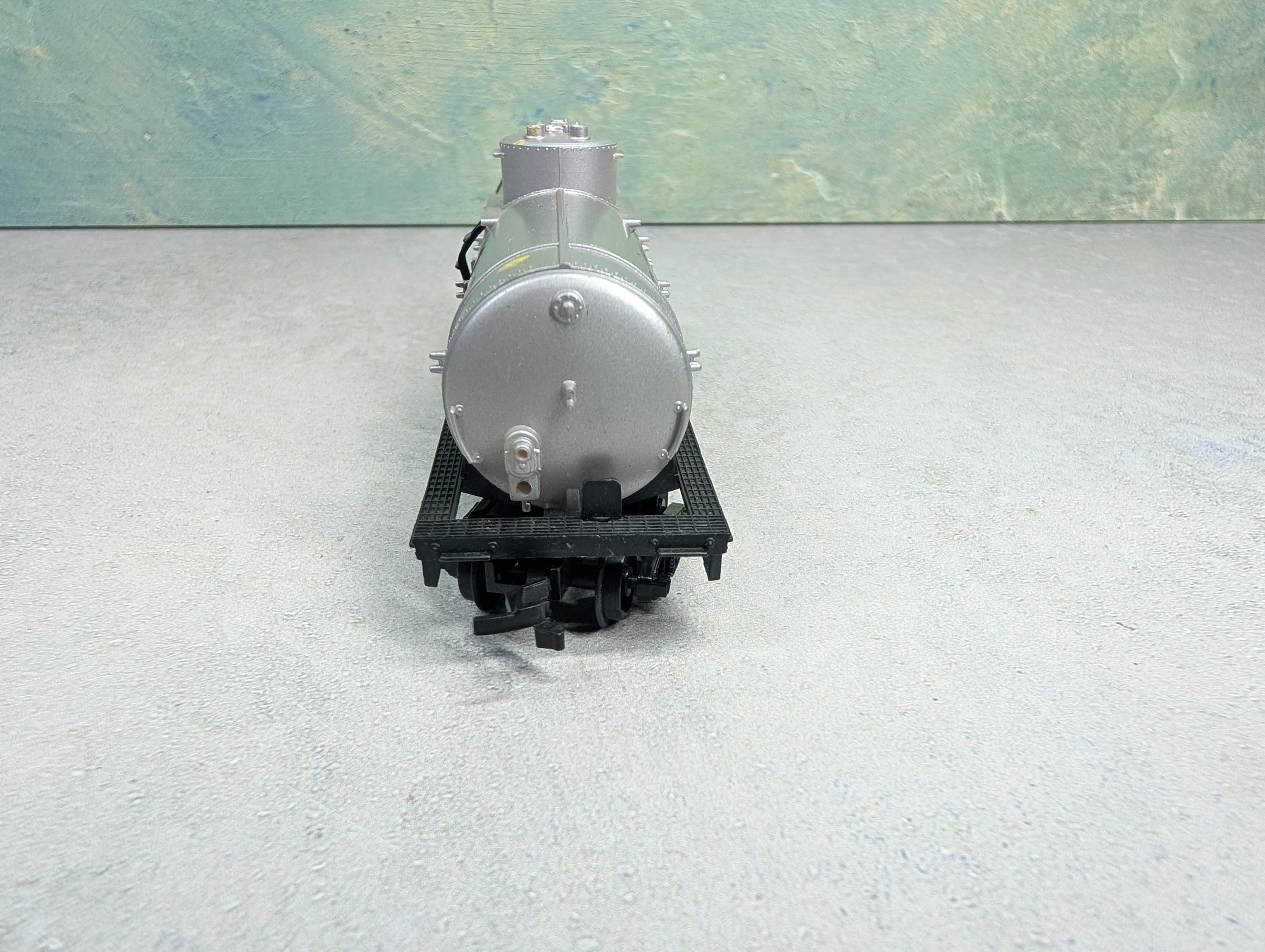 USED Tyco HO Scale Single Dome Tank Car Texaco