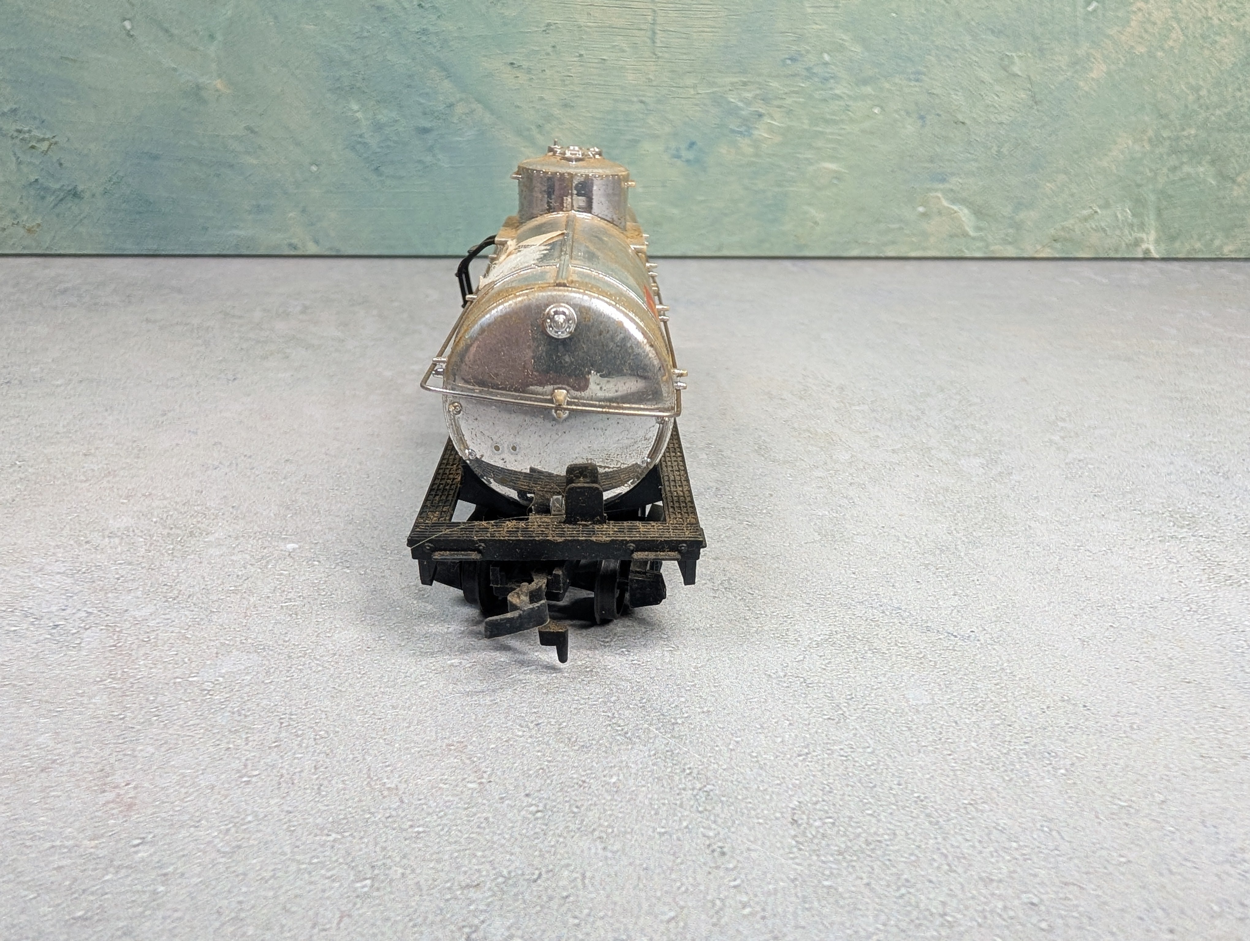 USED Tyco HO Scale Single Dome Tank Car Shell Rough