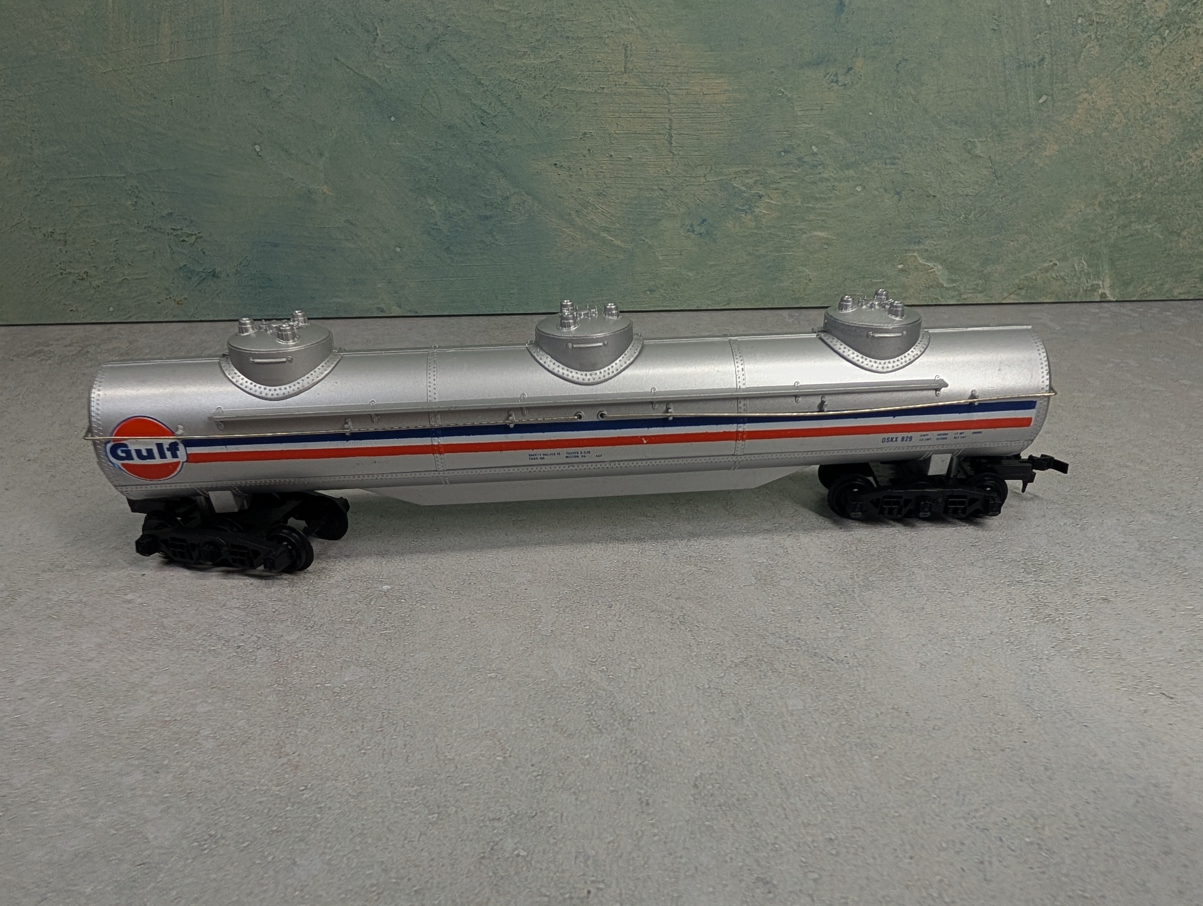 USED Tyco HO Scale Large Triple Dome Tank Car Gulf OSKX #829