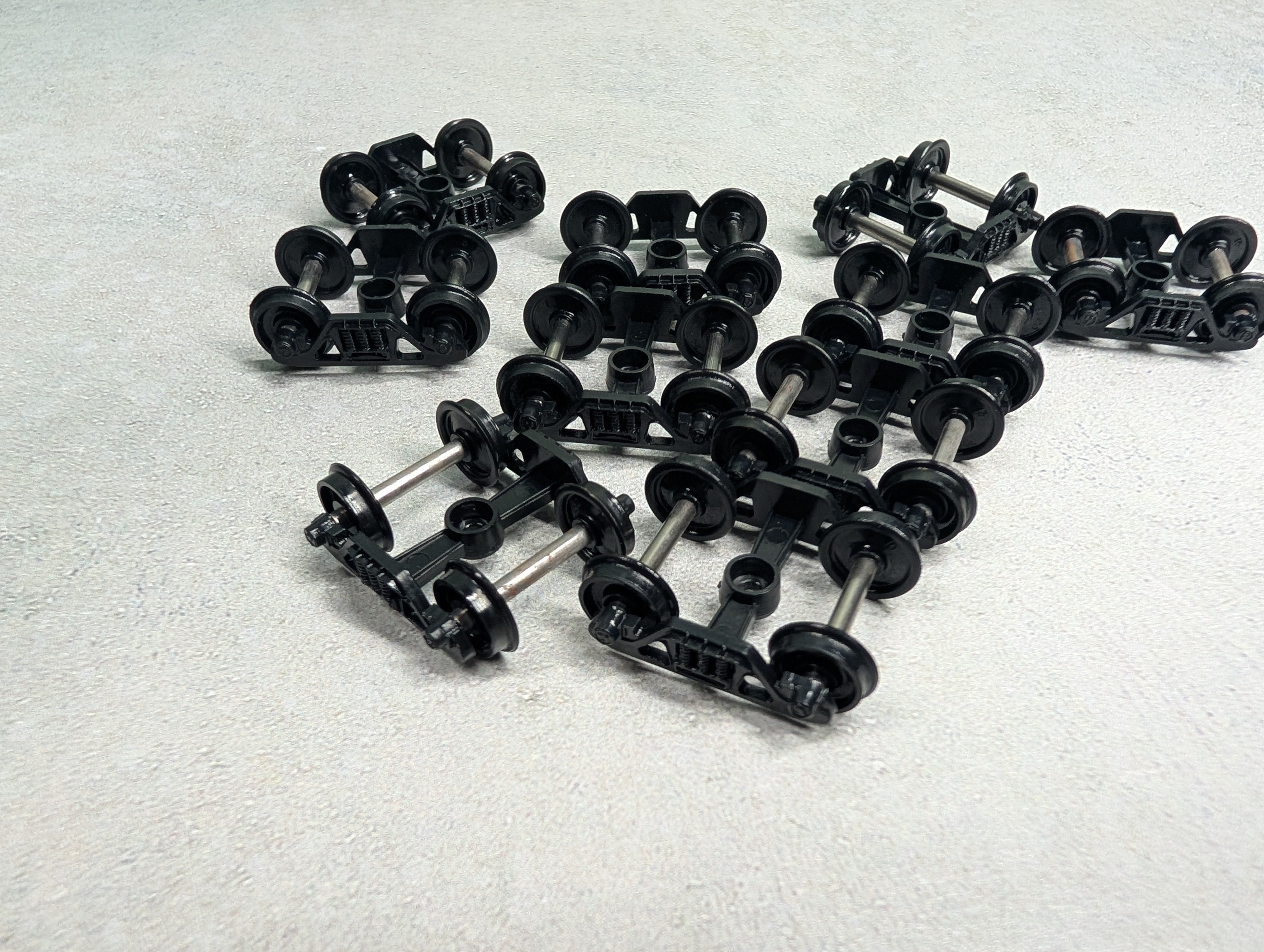 USED HO Scale Lot of Various Trucks with Wheels (10 pcs)