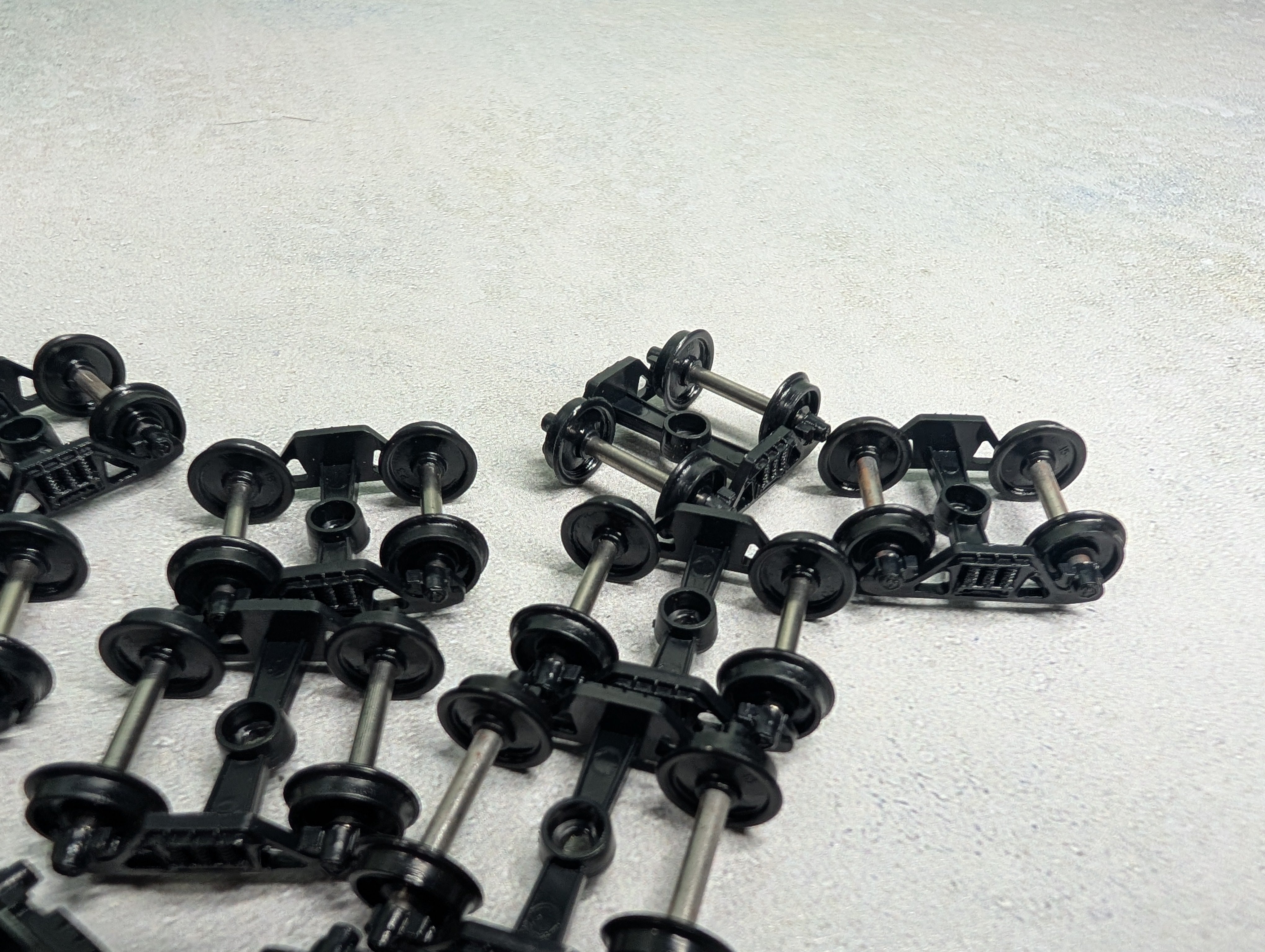 USED HO Scale Lot of Various Trucks with Wheels (10 pcs)