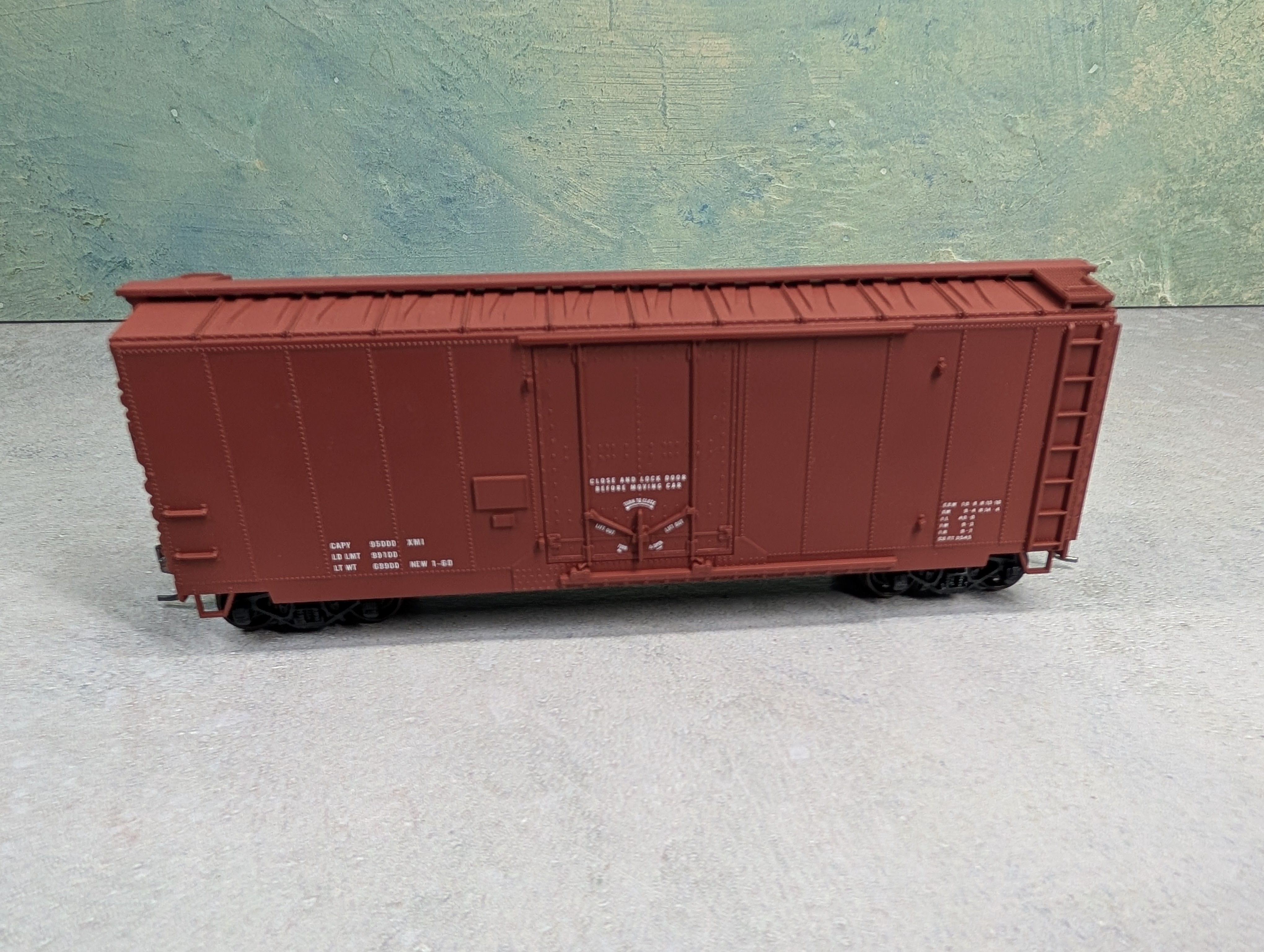 USED Accurail HO Scale 40' Box Car Dim Data Car