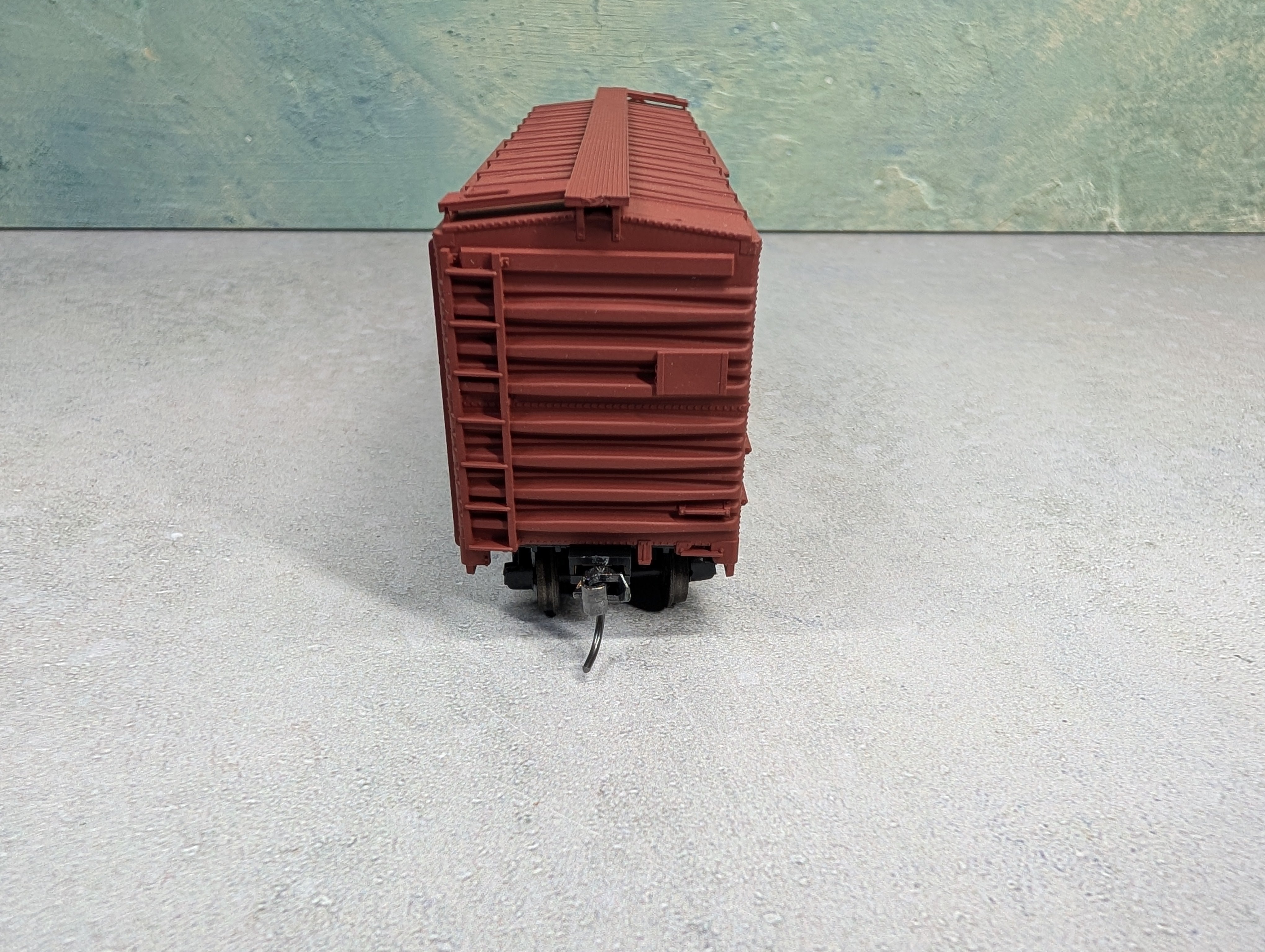 USED Accurail HO Scale 40' Box Car Dim Data Car