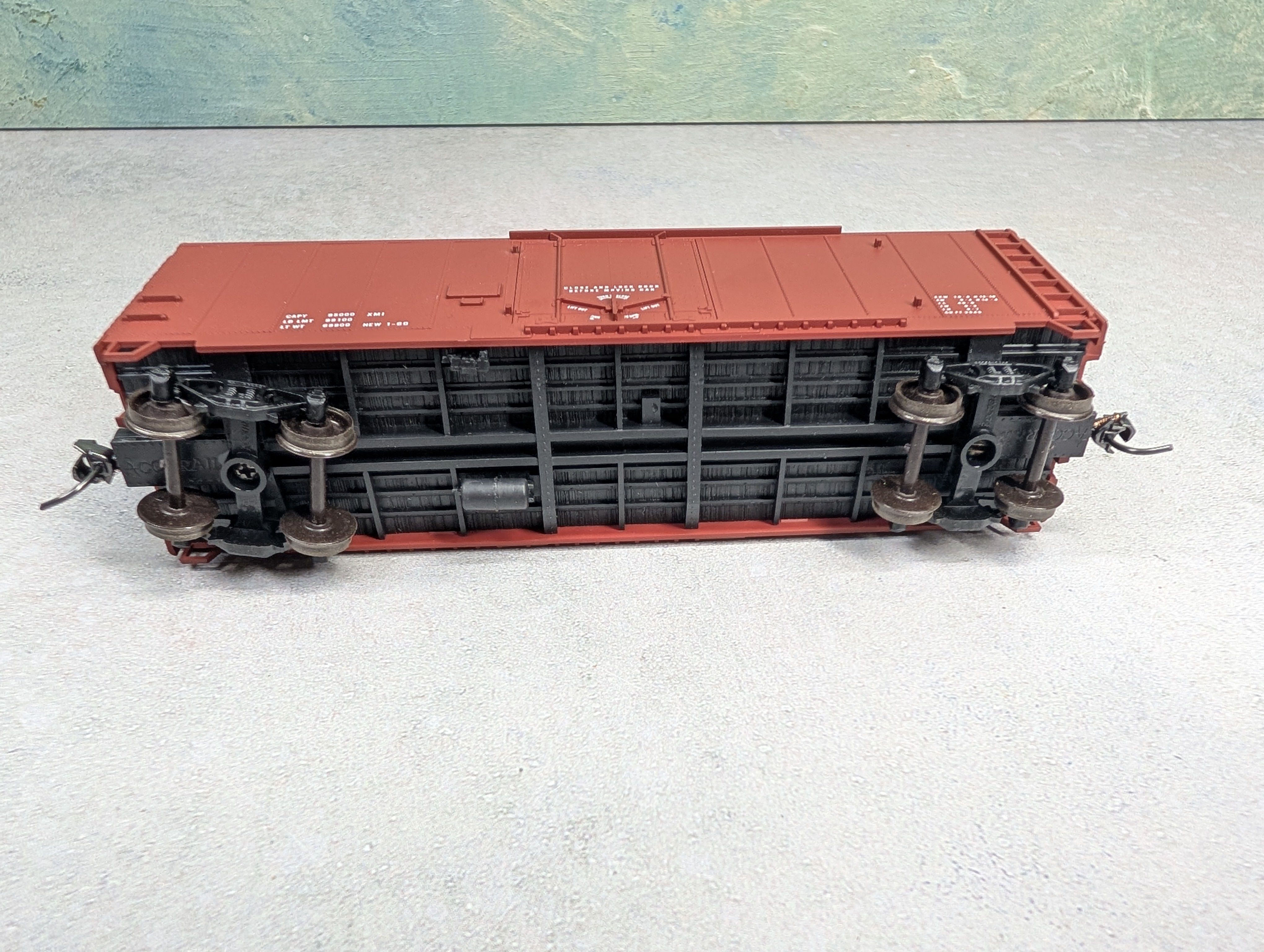 USED Accurail HO Scale 40' Box Car Dim Data Car