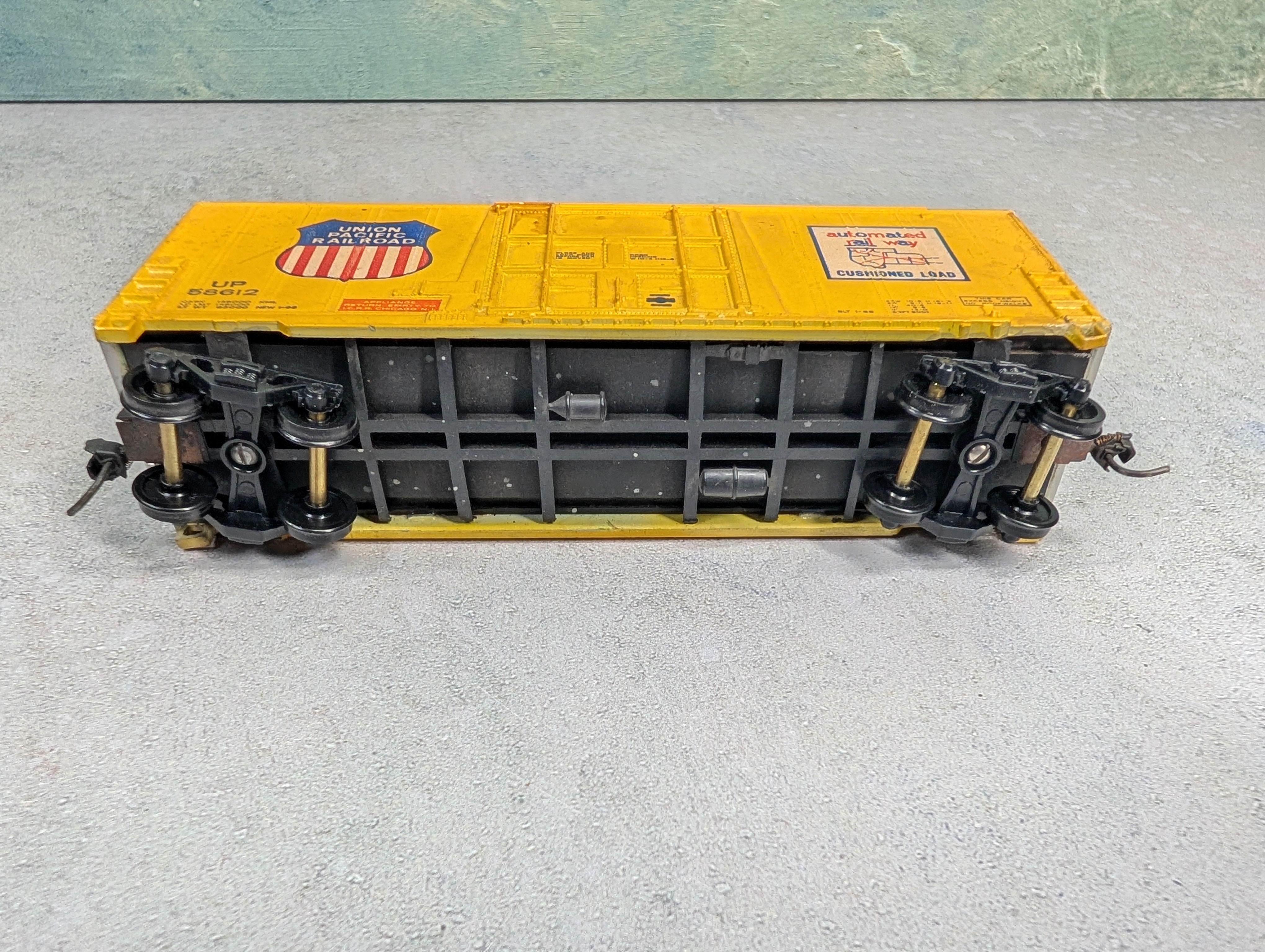 USED Athearn HO Scale 40' Hi-Cube Box Car Union Pacific UP #58612