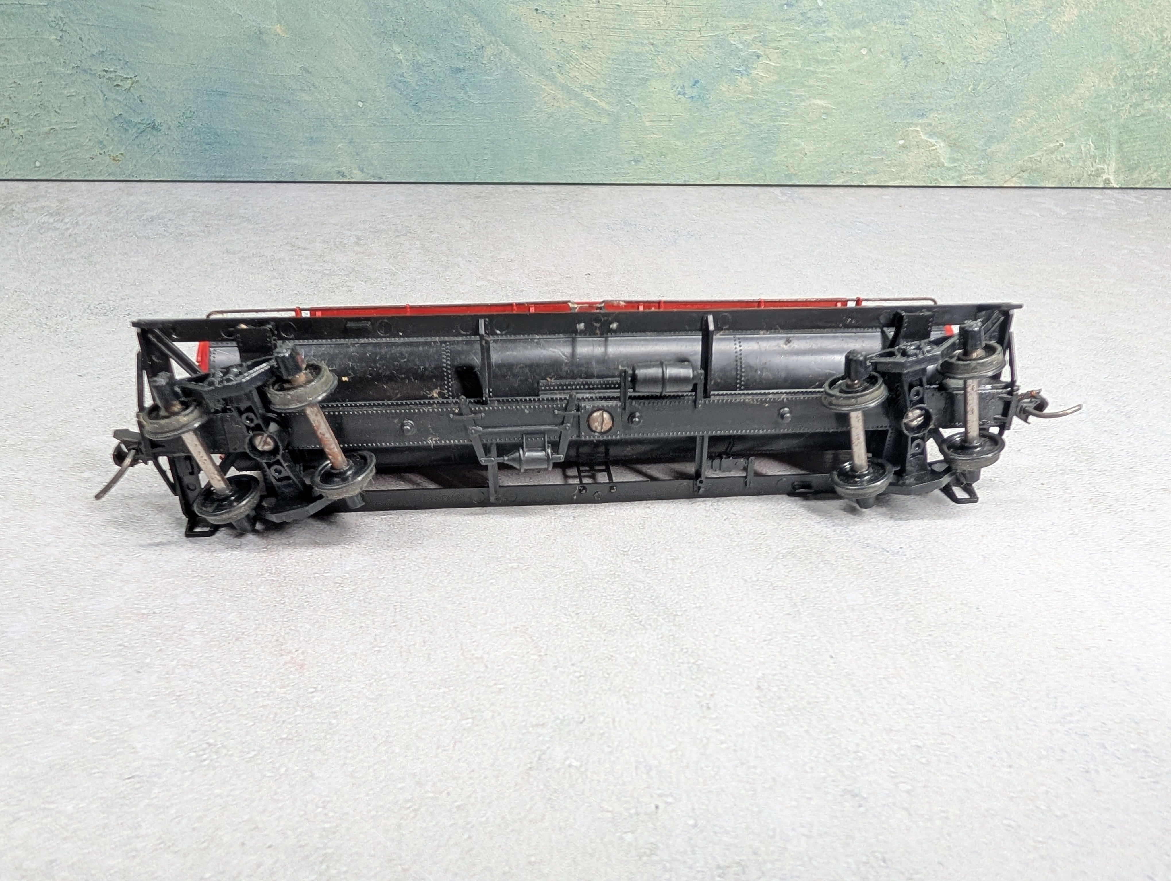 USED Athearn HO Scale Triple Dome Tank Car Mobil WSRX #2387