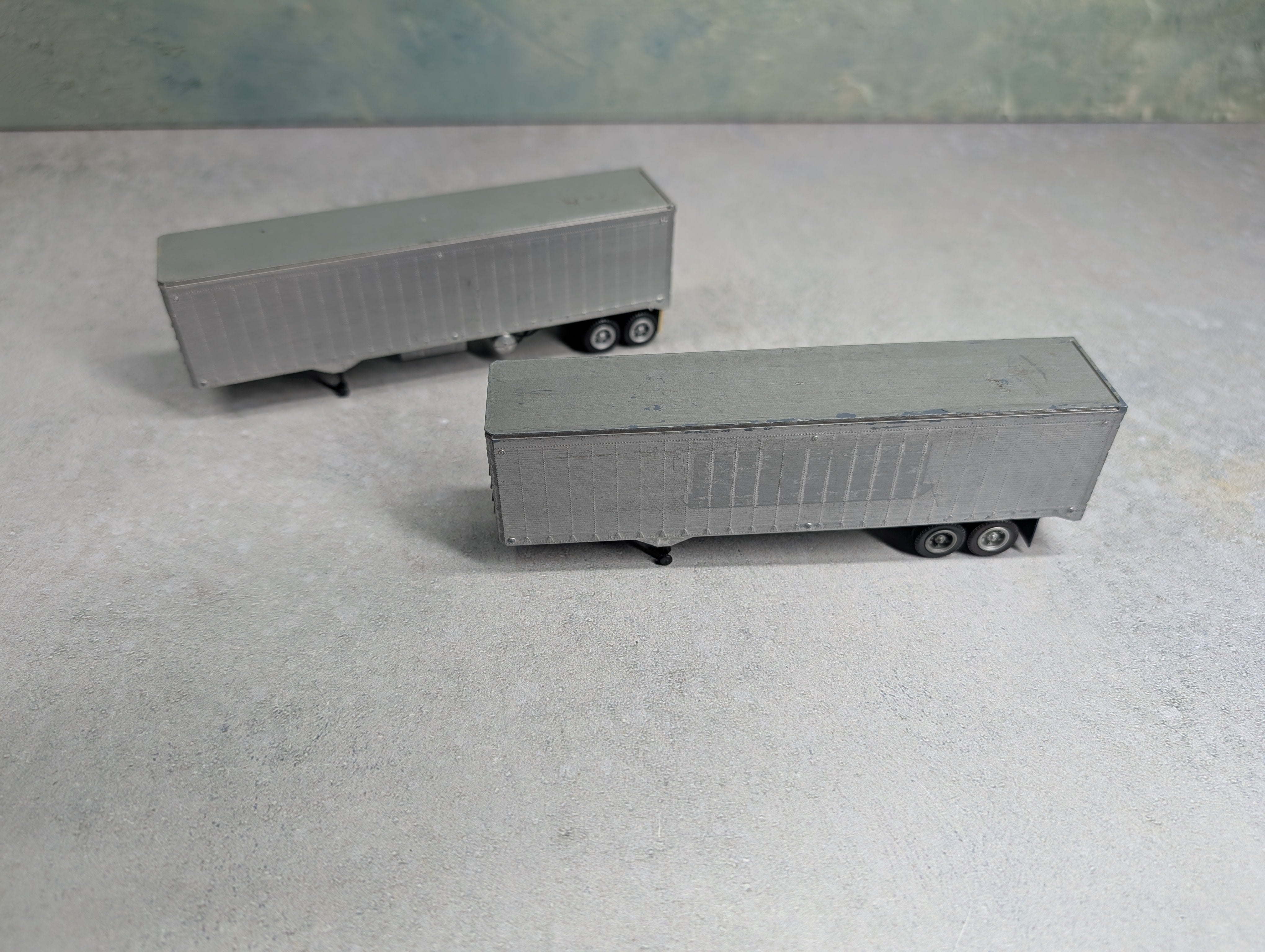 USED Athearn HO Scale Lot of 40' Trailers Undecorated Painted (2 pcs)